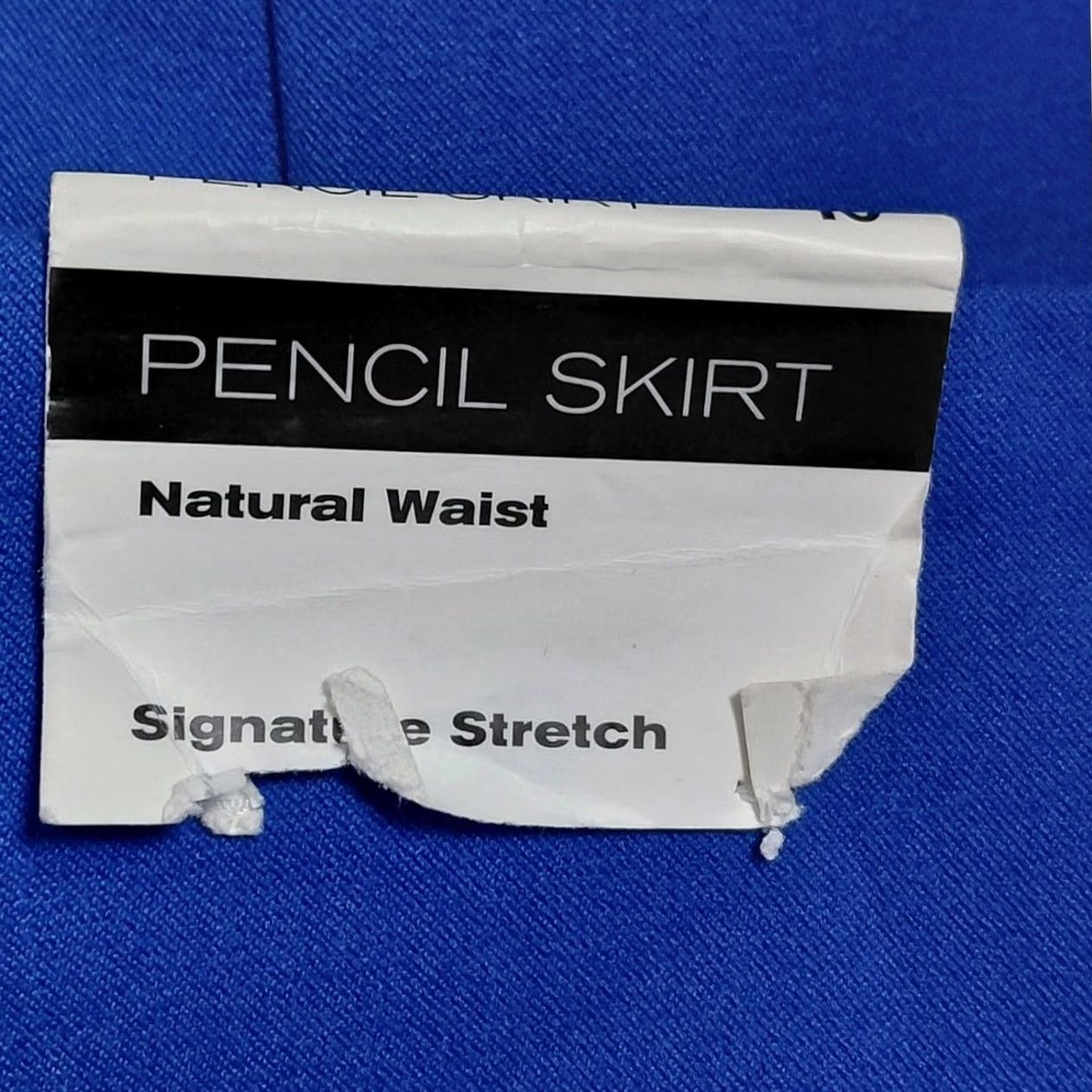 Express NWT EXPRESS Pencil Skirt Blue Solid Women Size 10 Skirt Knee Length Zip Stretch Spring Fall Business Casual Womens Blue Pencil Skirt NWT EXPRESS Size 32" / US 10 / IT 46 - 4 Thumbnail