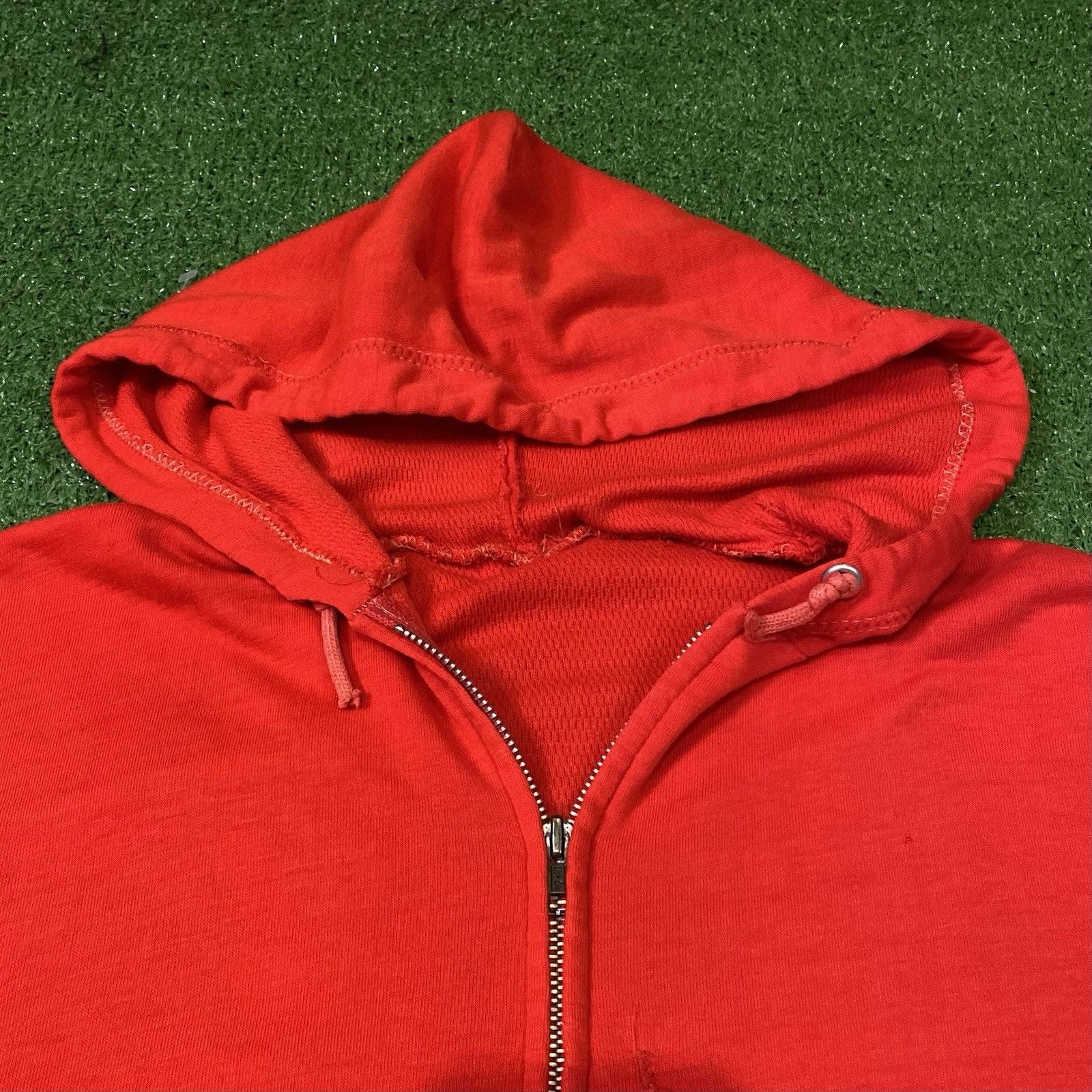 Other RARE Vintage 70s Custom Snoopy Flexing Red Repaired ZipUp Ho Size US L / EU 52-54 / 3 - 6 Thumbnail