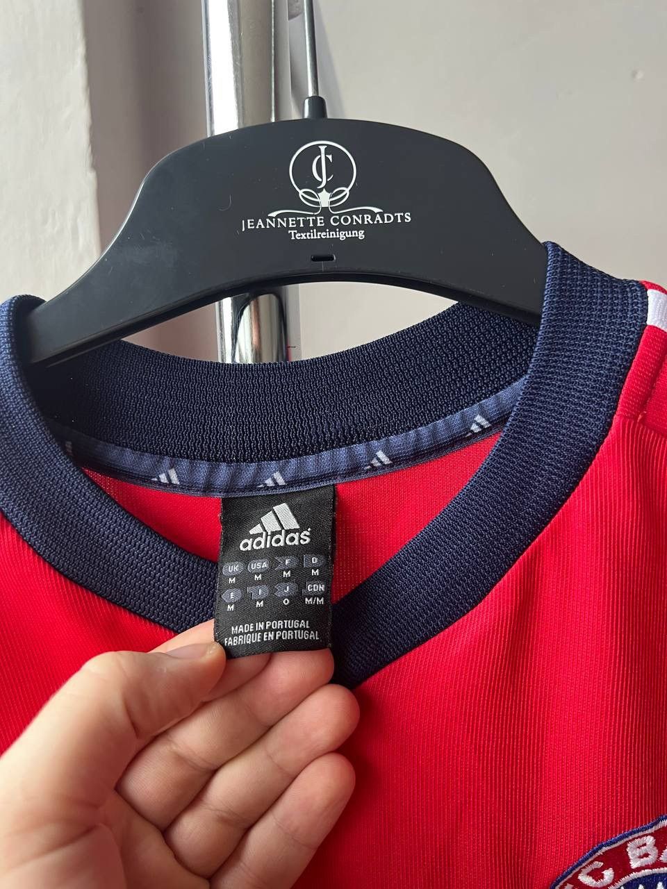 Adidas 2002/03 BAYERN MUNICH UCL SPECIAL SOCCER JERSEY SHIRT SIZE M Size US M / EU 48-50 / 2 - 8 Thumbnail