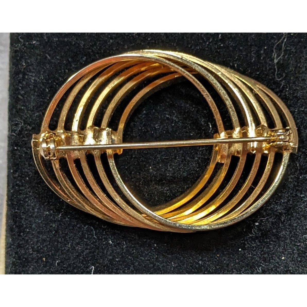 Other Vintage Interlocking Rig Gold Tone Brooch Size ONE SIZE - 4 Thumbnail