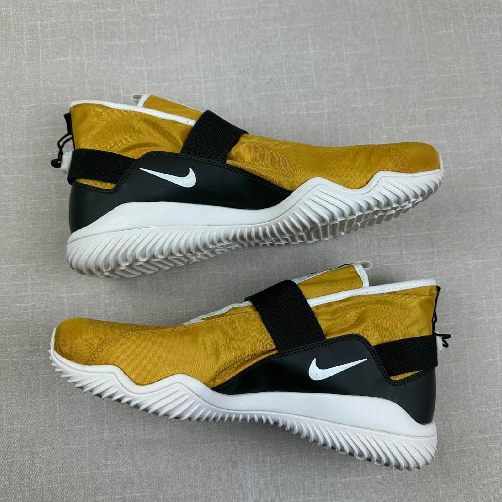 Nike 2017 Nike Komyuter "Mineral Yellow" Men 11 Size US 11 / EU 44 - 4 Thumbnail