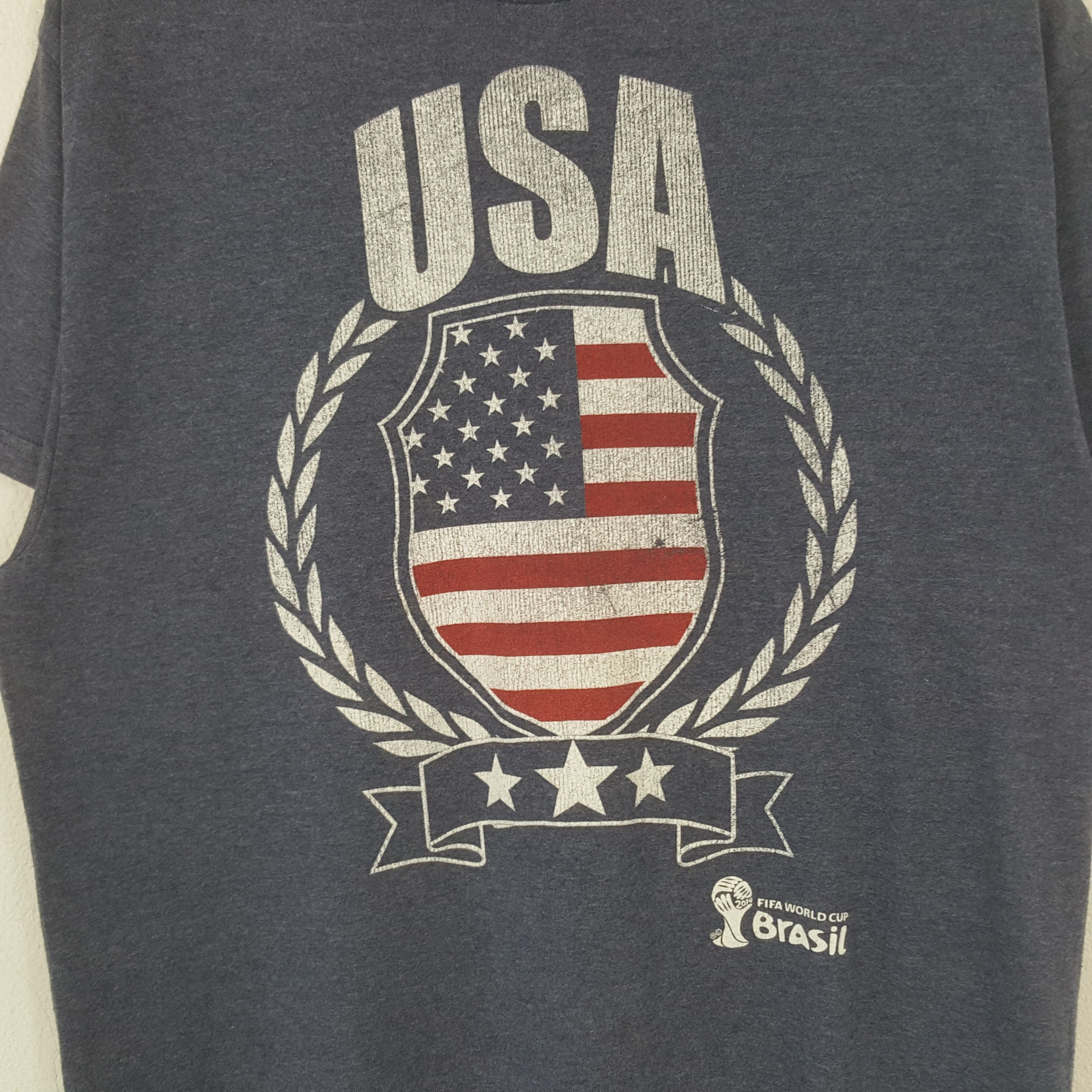 Vintage Vintage USA Fifa World Cup Brasil Soccer Tshirt C285N34 Size US L / EU 52-54 / 3 - 2 Thumbnail