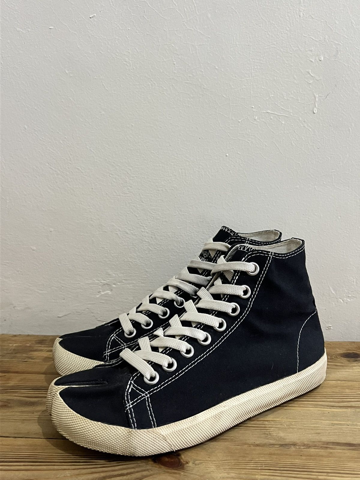 Maison Margiela Maison Margiela Canvas Tabi Hightop Sneakers Size US 7 / IT 37 - 4 Thumbnail
