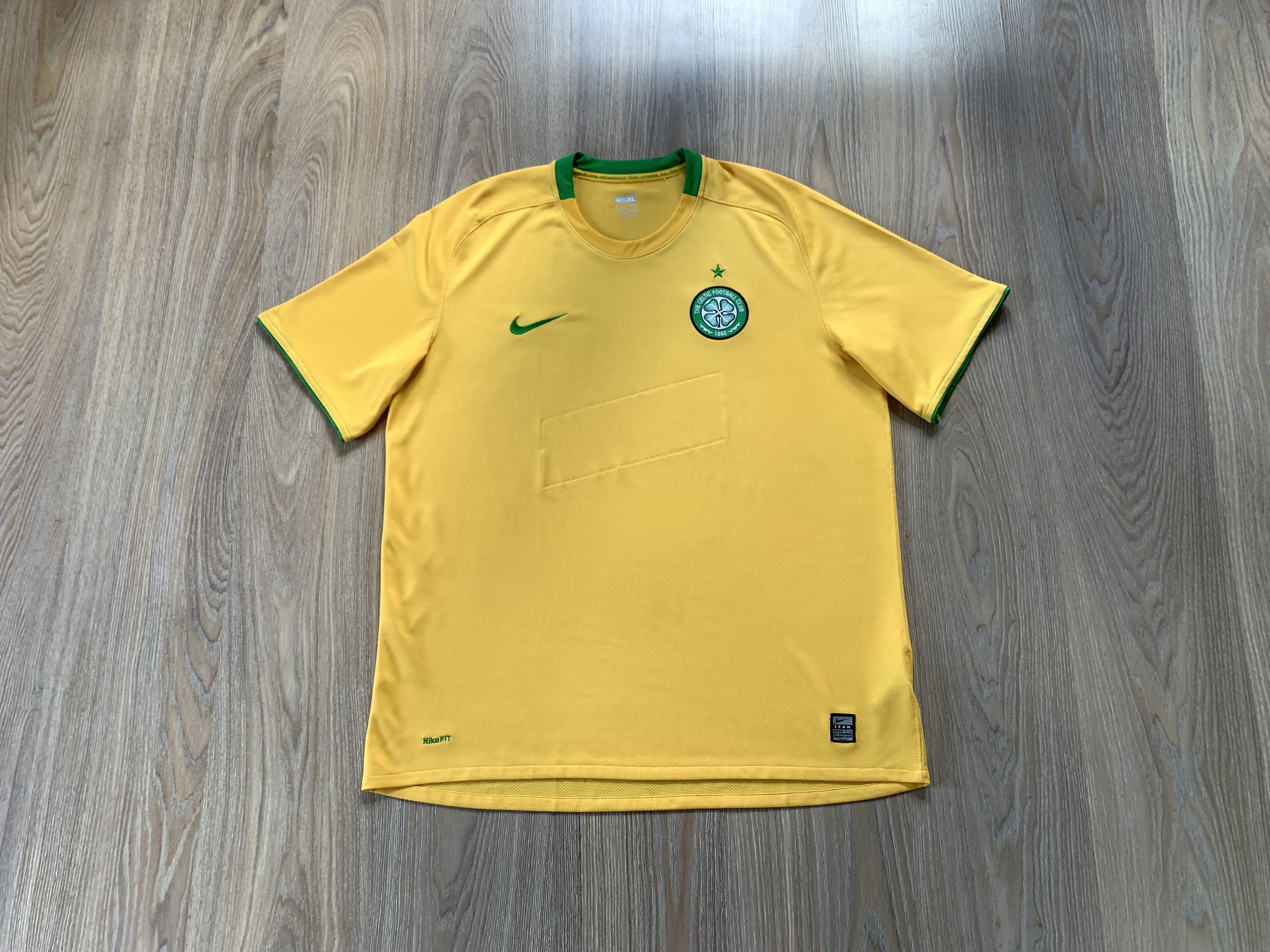 Nike × Vintage Vintage Nike Celtic Away Shirt 2008-2009 Size US XL / EU 56 / 4 - 1 Thumbnail