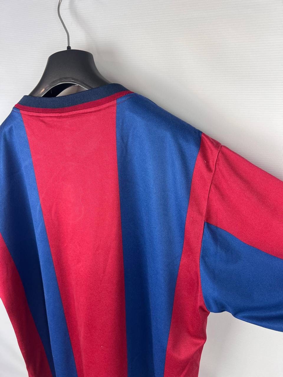 Nike Barcelona 1998/99 Nike jersey vintage t-shirts size L Size US L / EU 52-54 / 3 - 18 Thumbnail