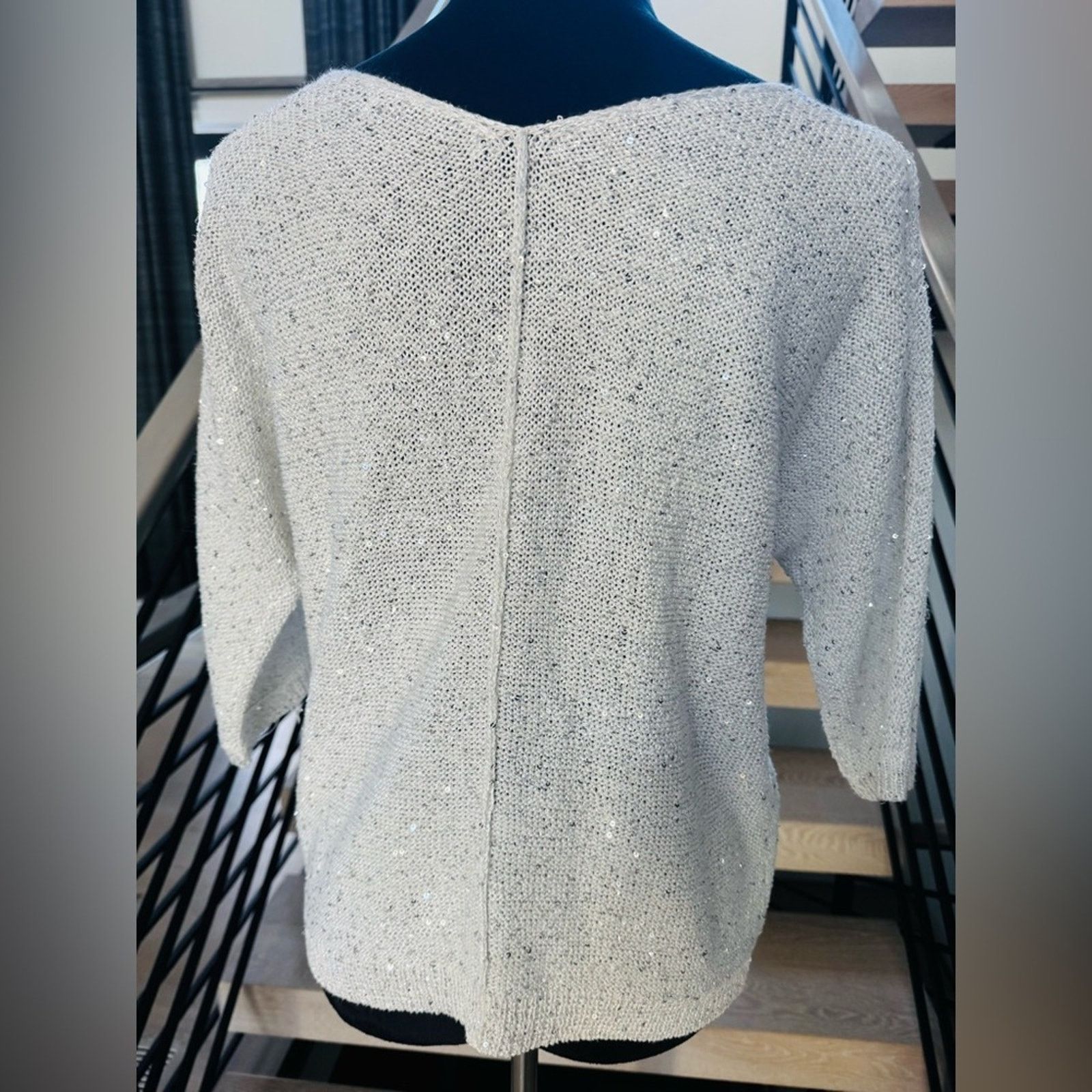 Halston Heritage New Halston Heritage Sparkling White V-Neck Sweater size S Size S / US 4 / IT 40 - 4 Thumbnail