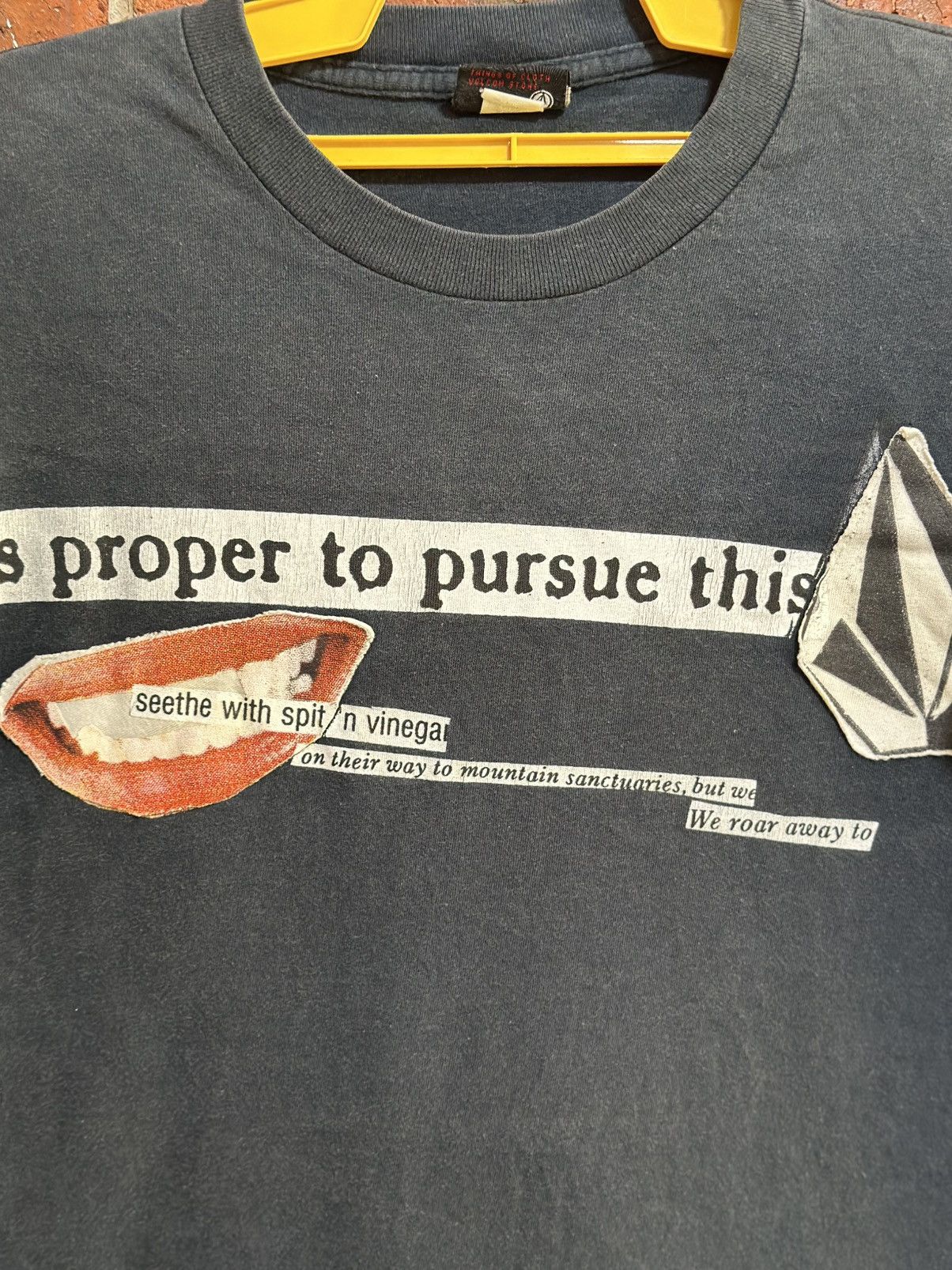 Vintage × Volcom Vintage Volcom Stone Patch Logo Faded Tee Size US M / EU 48-50 / 2 - 2 Thumbnail
