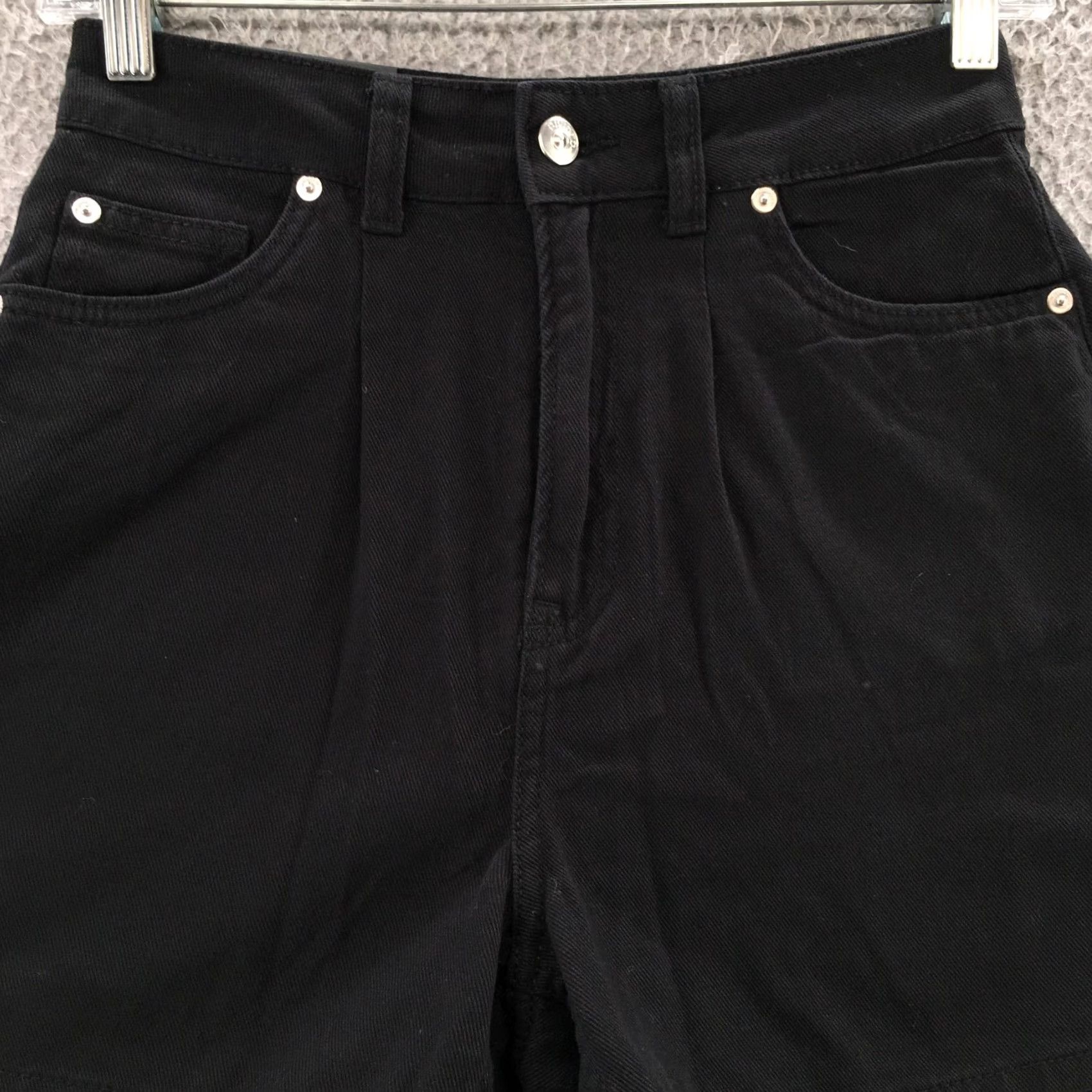 H&M Divided by H&M Mom Shorts Womens 2 Black High Rise 5 Pockets NEW Denim Cotton 26x4 Original Waist 26 in Size 26" / US 2 / IT 38 - 2 Thumbnail