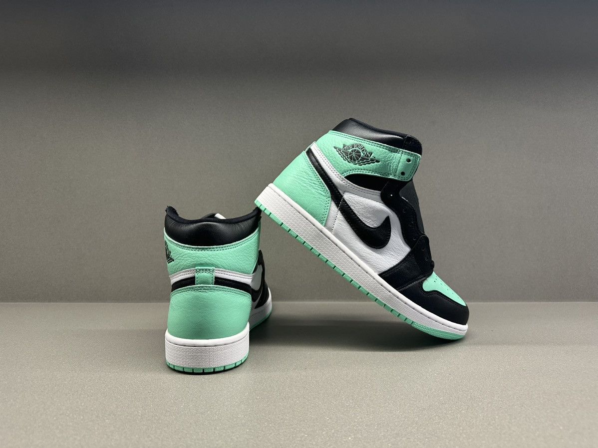 Jordan Brand Jordan 1 Retro High OG Green Glow Size US 9 / EU 42 - 8 Thumbnail