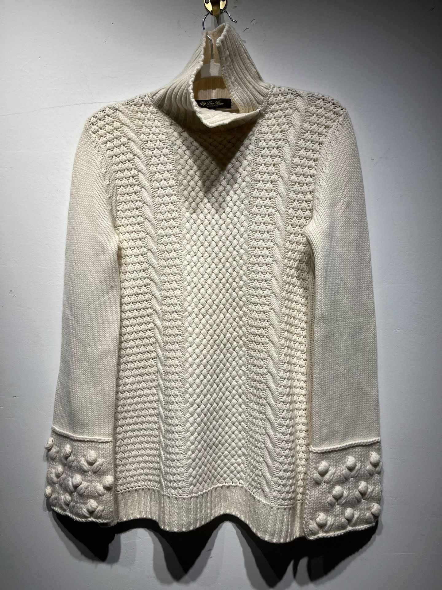 Balenciaga Balenciaga White Sweater 40 Women Size M / US 6-8 / IT 42-44 - 1 Thumbnail