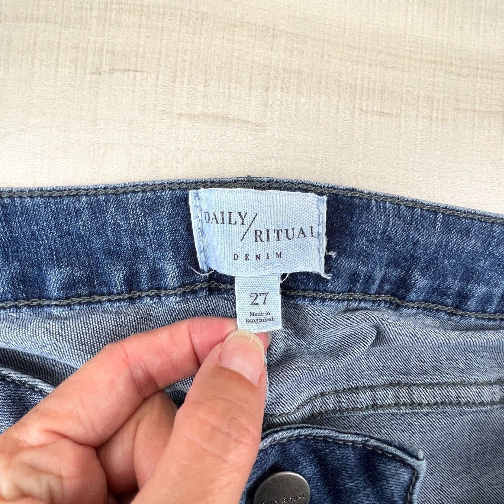 Vintage Daily Ritual Women's Medium Wash Cropped Jeans 27 Mid Rise Blue Size 27" / US 4 / IT 40 - 4 Thumbnail