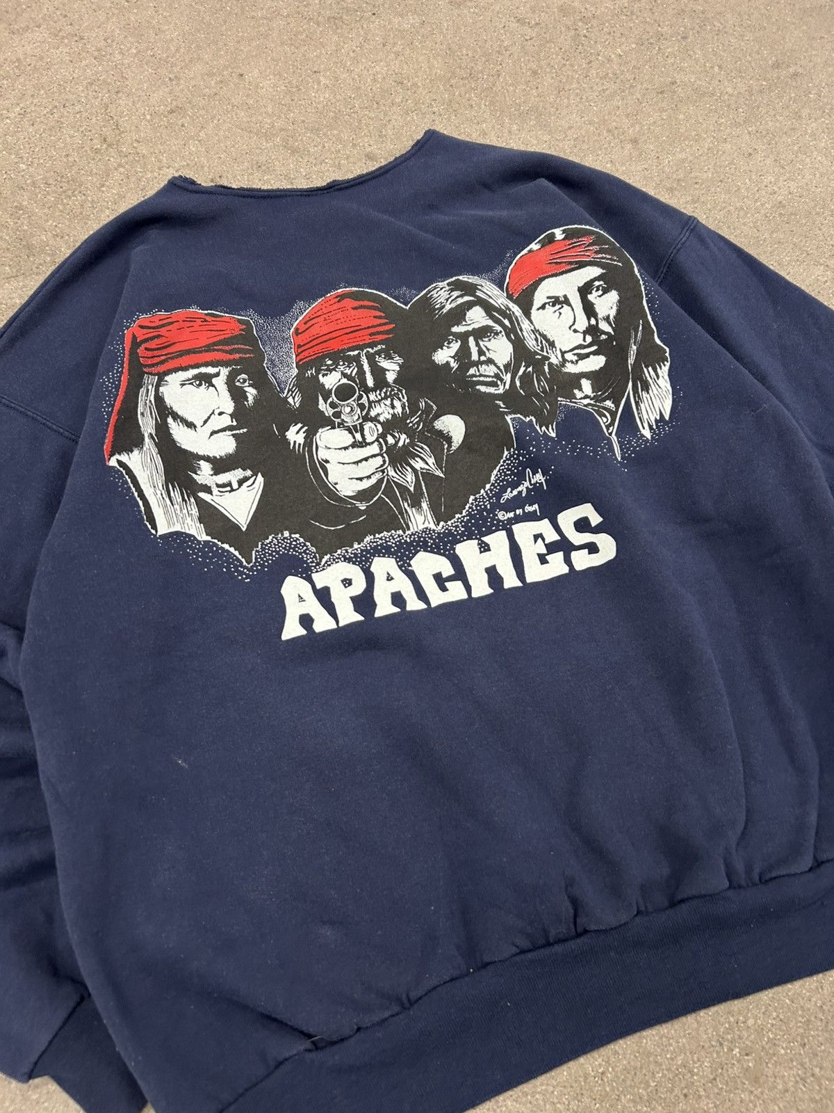 Vintage Vintage 90s Apache Indigenous Sweatshirt Crewneck Size US L / EU 52-54 / 3 - 3 Thumbnail