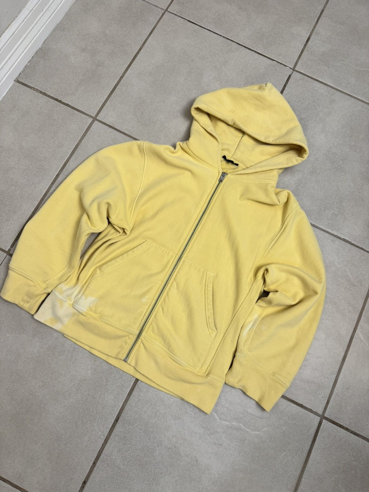 Yeezy Yeezy seasson 3 yellow jacket 2016 Size US M / EU 48-50 / 2 - 3 Thumbnail