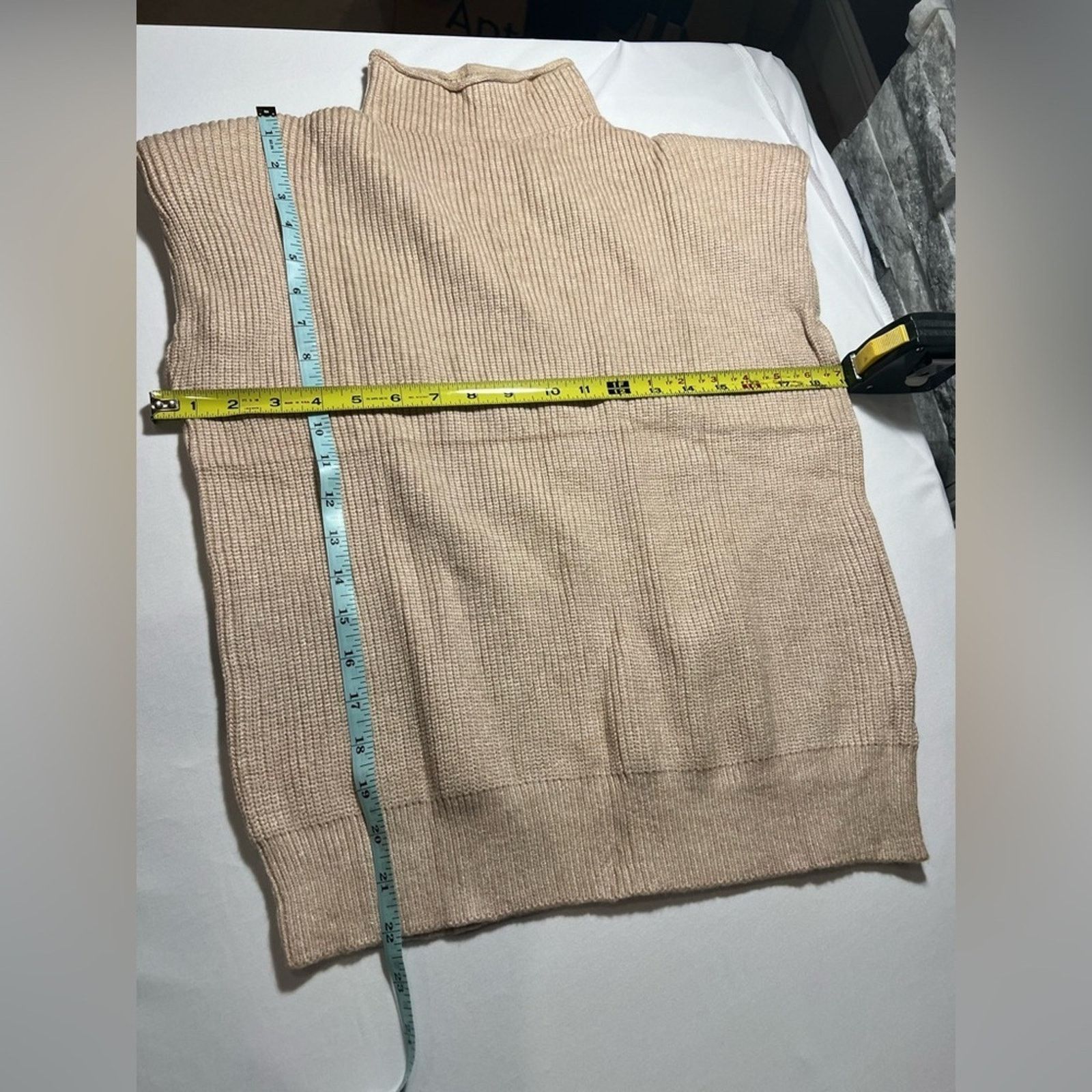 & Other Stories Sleeveless Tan Turtleneck Sweater (XS) NWOT Size XS / US 0-2 / IT 36-38 - 6 Thumbnail
