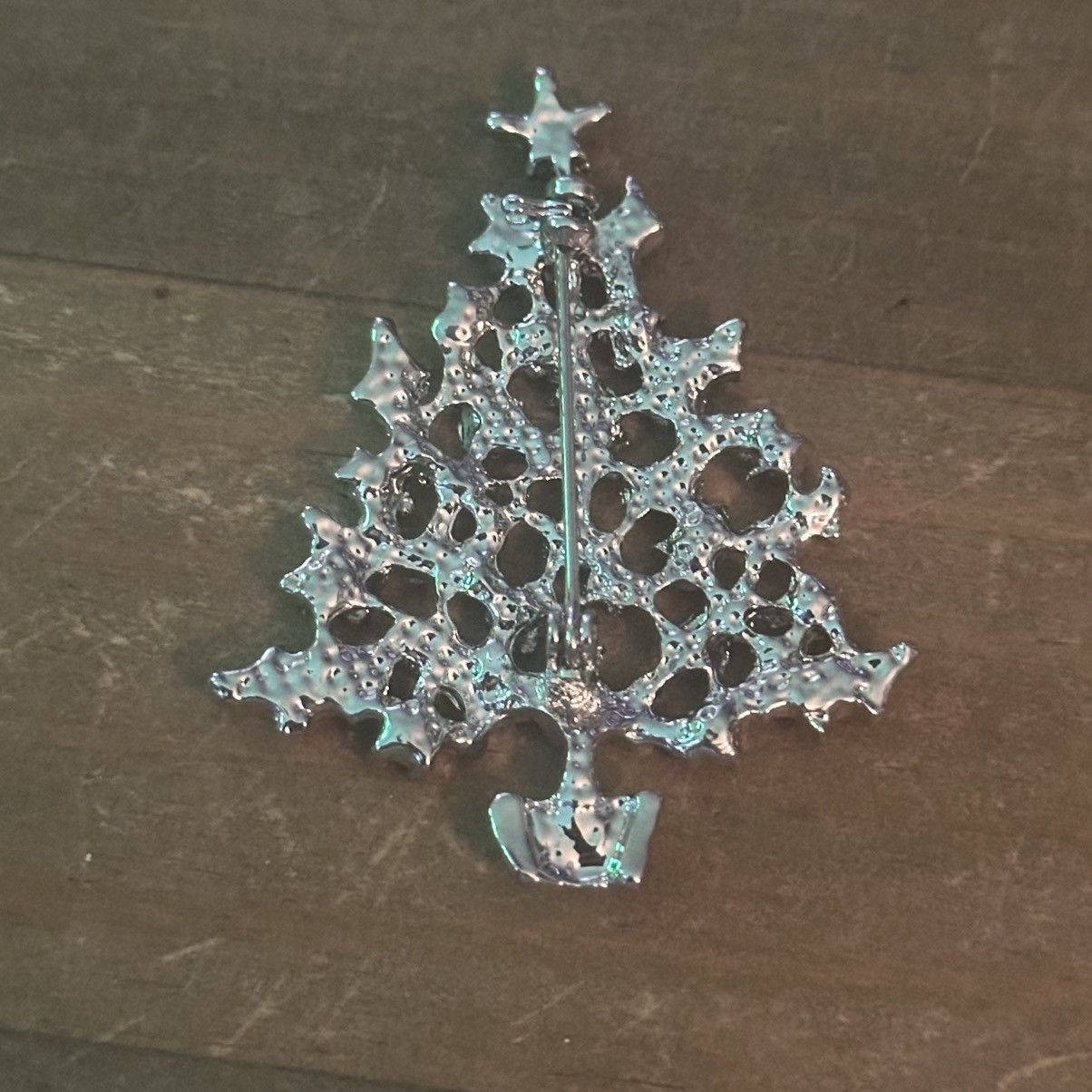Vintage Vintage Holly and berries Christmas tree brooch Size ONE SIZE - 3 Thumbnail