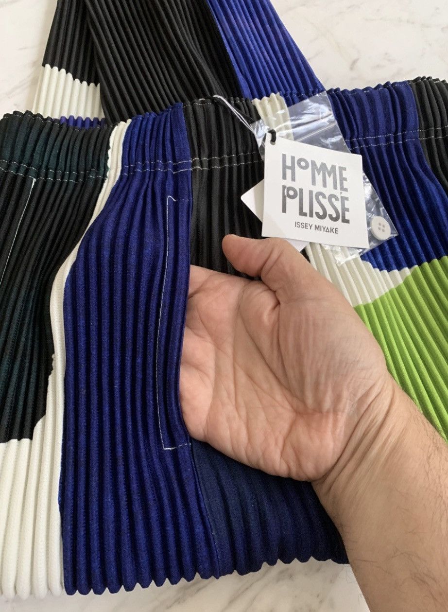Pleats Please Issey Miyake ISSEY MIYAKE Trousers L International 3 navy multicolour Size US 41 - 9 Thumbnail
