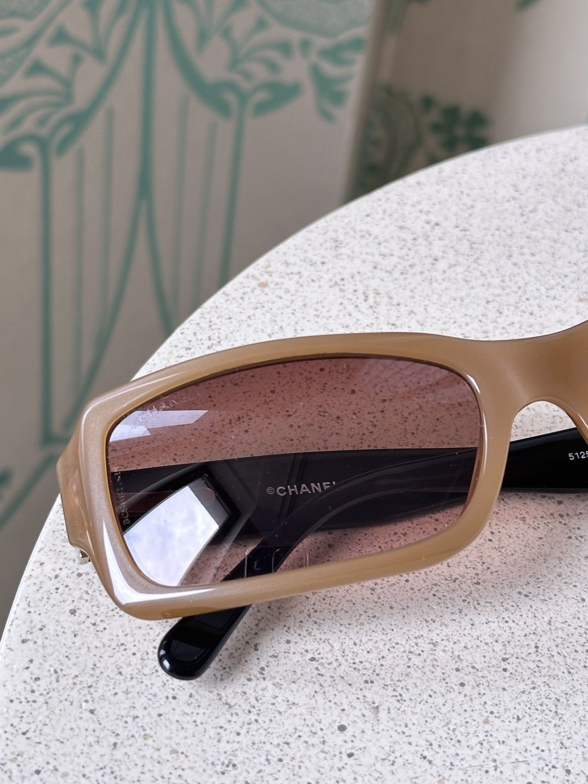 Chanel CHANEL CC Logo Black Beige Quilted Sunglasses 5125 Size ONE SIZE - 10 Thumbnail