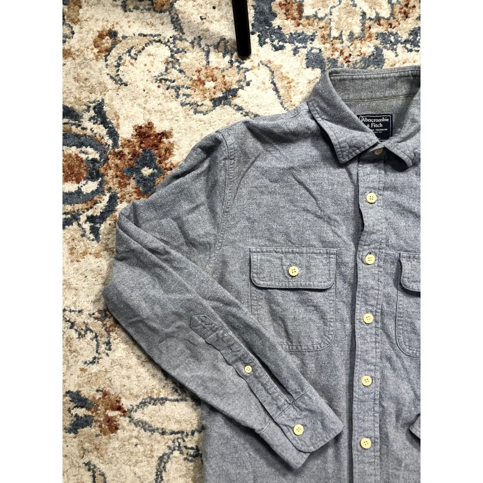Abercrombie & Fitch Abercrombie & Fitch Shirt Mens Small Gray Flannel Button Front Double Pocket Size US S / EU 44-46 / 1 - 3 Thumbnail