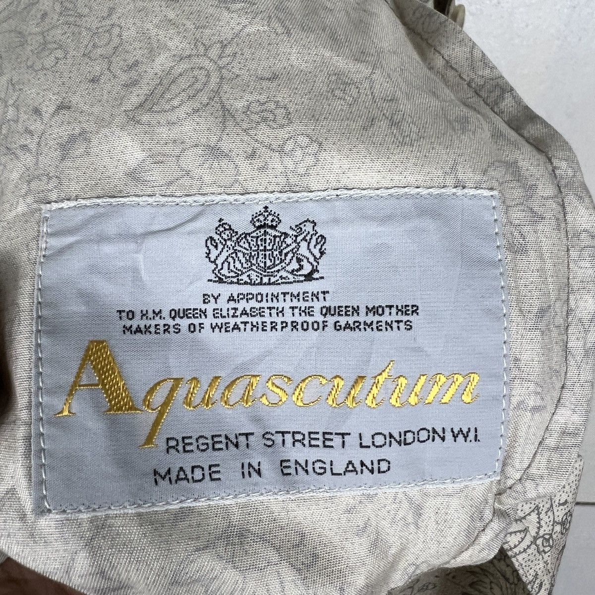 Aquascutum Aquascutum Paisley Trench Coat With Belt Made In England Size S / US 4 / IT 40 - 13 Thumbnail