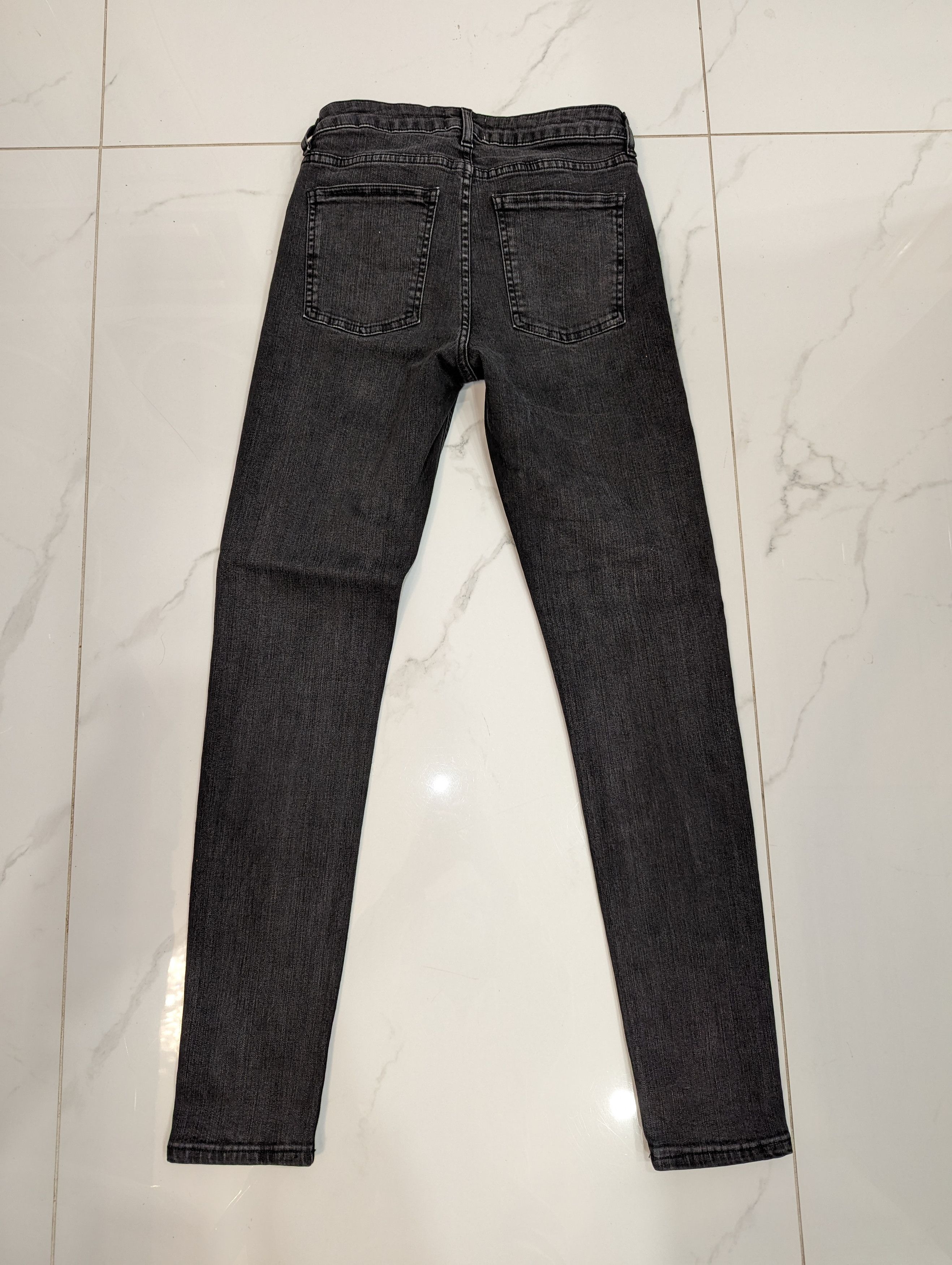 Acne Studios Acne studios skin 5 used black jeans Size US 26 / EU 42 - 2 Thumbnail