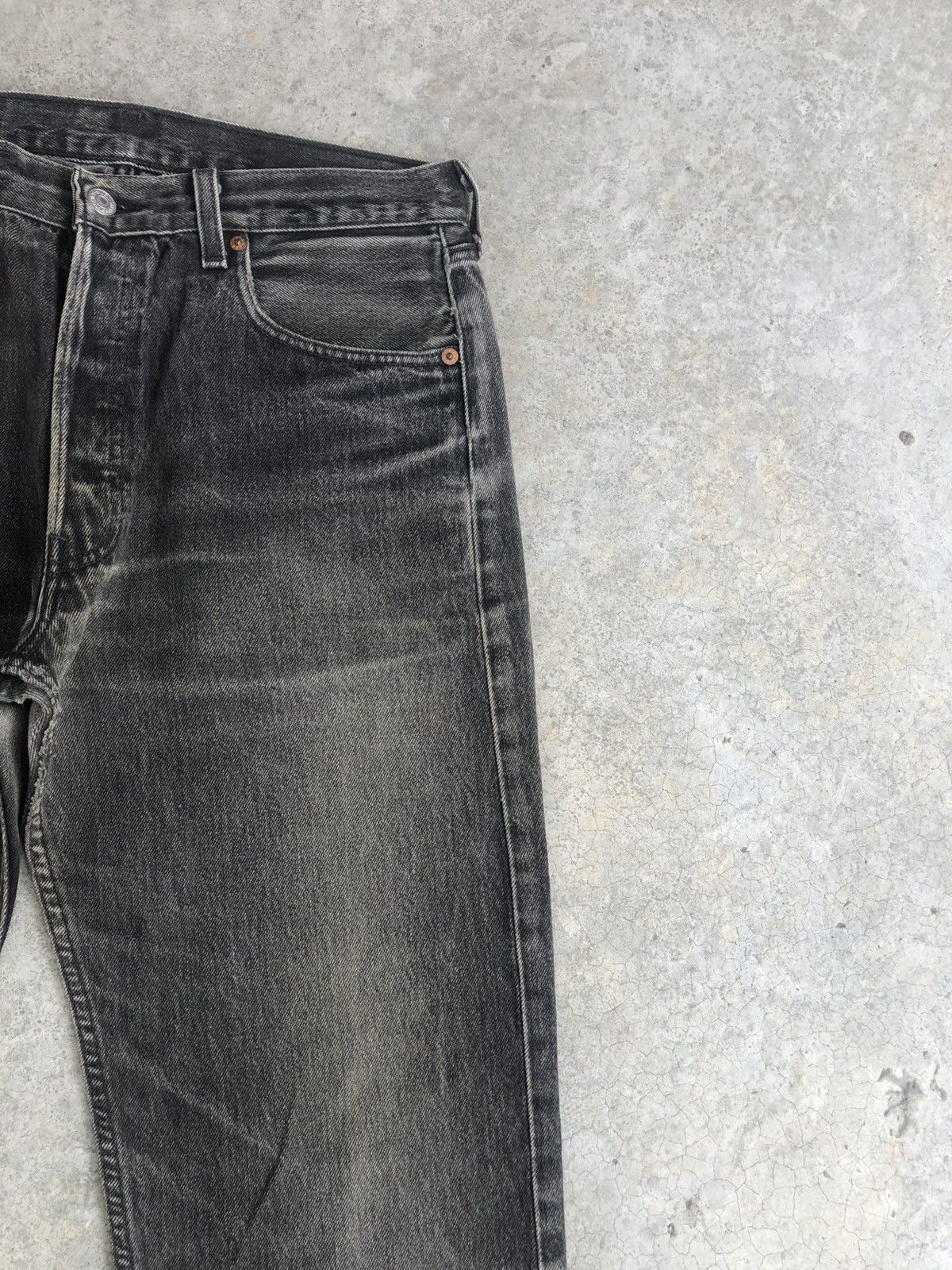 If Six Was Nine Vintage 90’s Levi’s 501 Distressed Denim Size US 32 / EU 48 - 5 Thumbnail