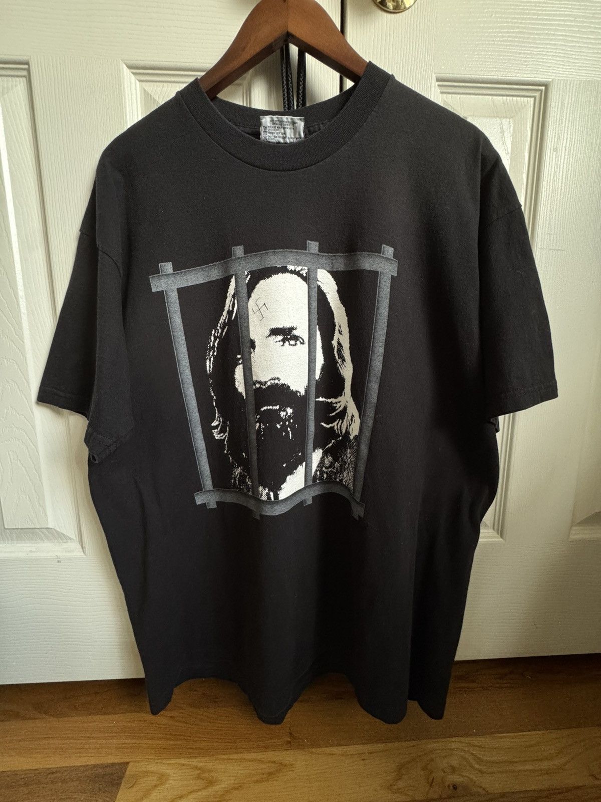 Vintage Charles Manson “ Charlie will never surf “ tee Size US XL / EU 56 / 4 - 2 Thumbnail