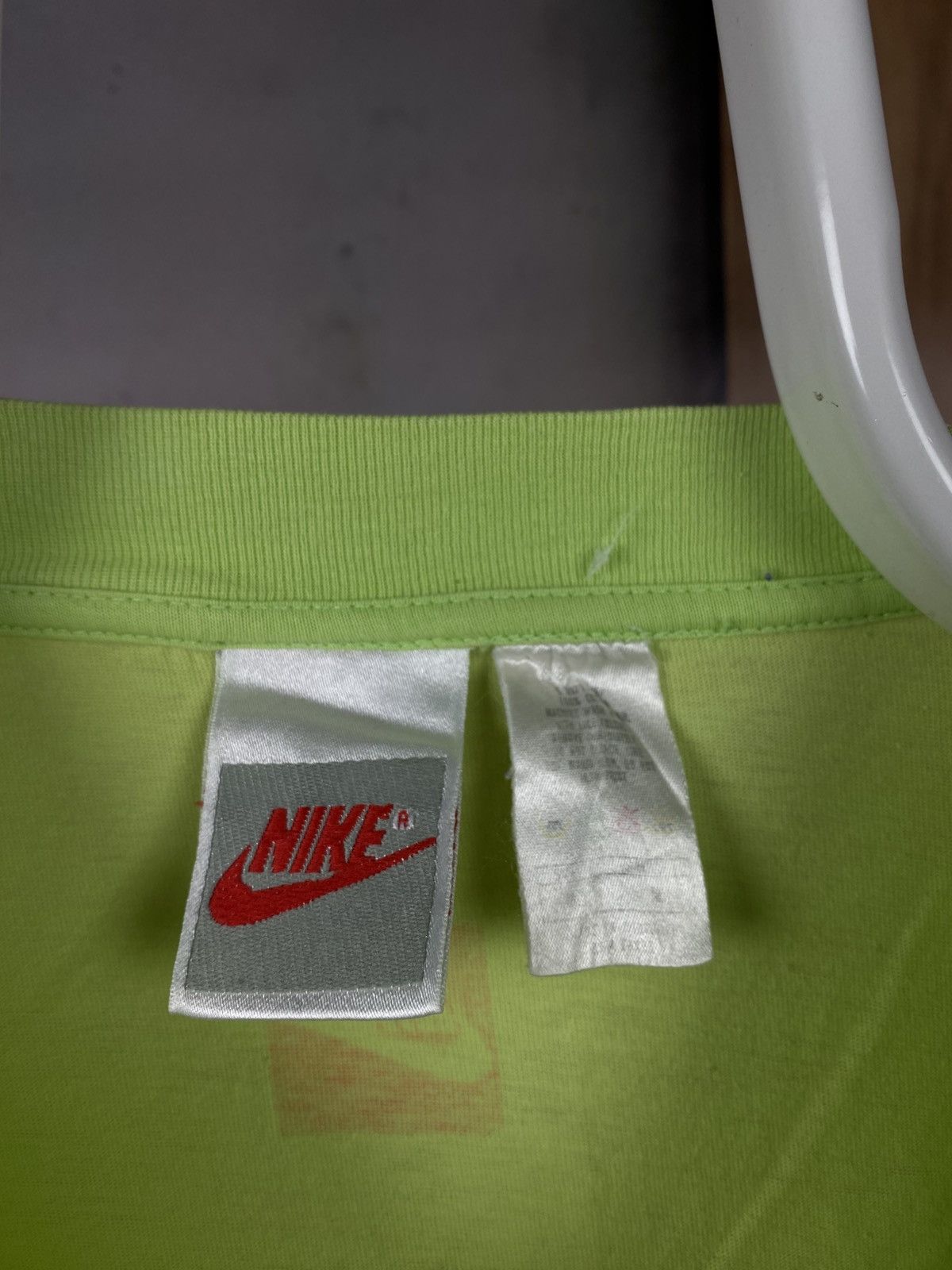 Nike ®️Vintage 90s T-Shirt Nike Big Swoosh Logo VTG Art Tee®️ Size US M / EU 48-50 / 2 - 7 Thumbnail