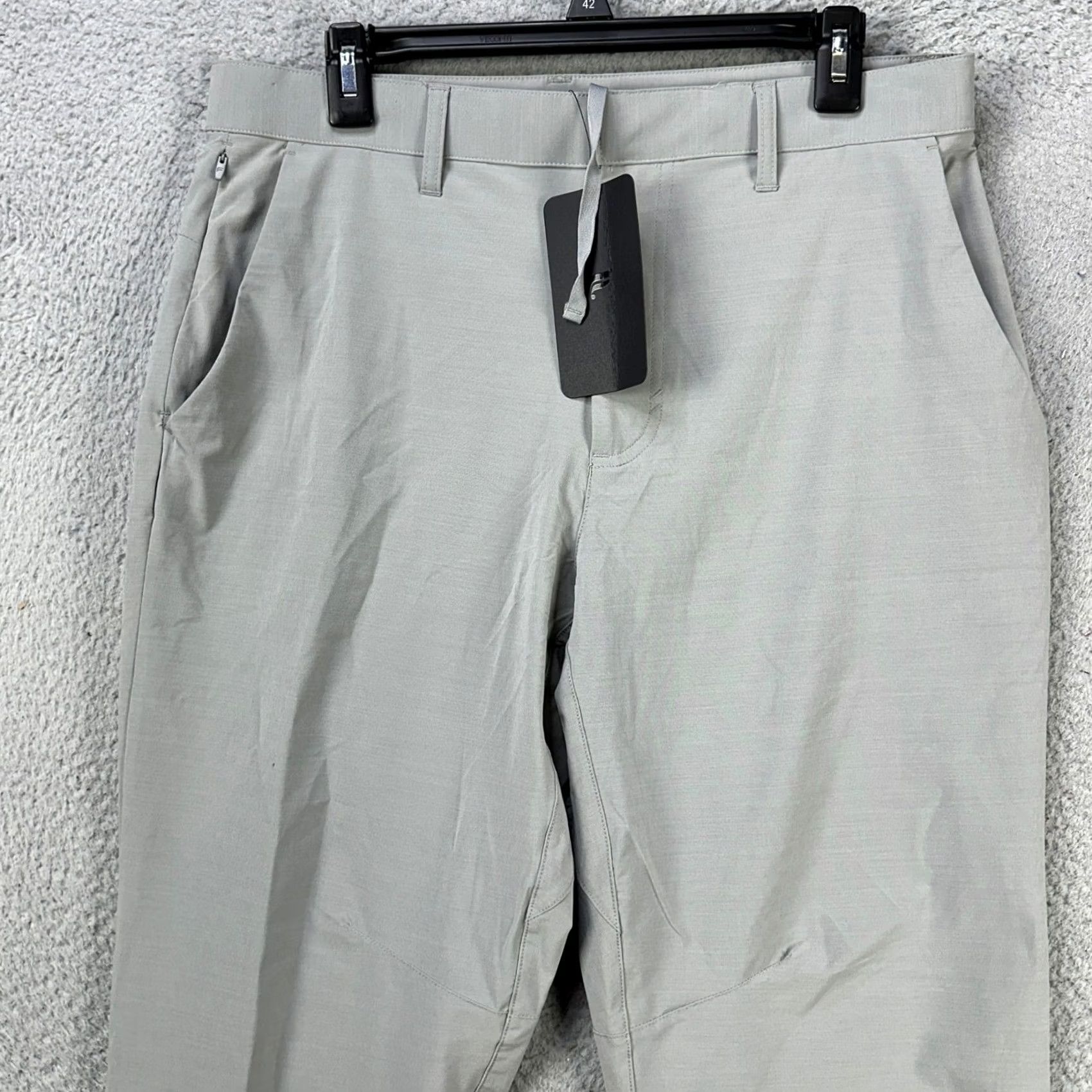 Fabletics Fabletics The Only Pants Golf Chino Mens Medium Gray Stretch Multi Pocket NEW Size US 31 - 3 Thumbnail