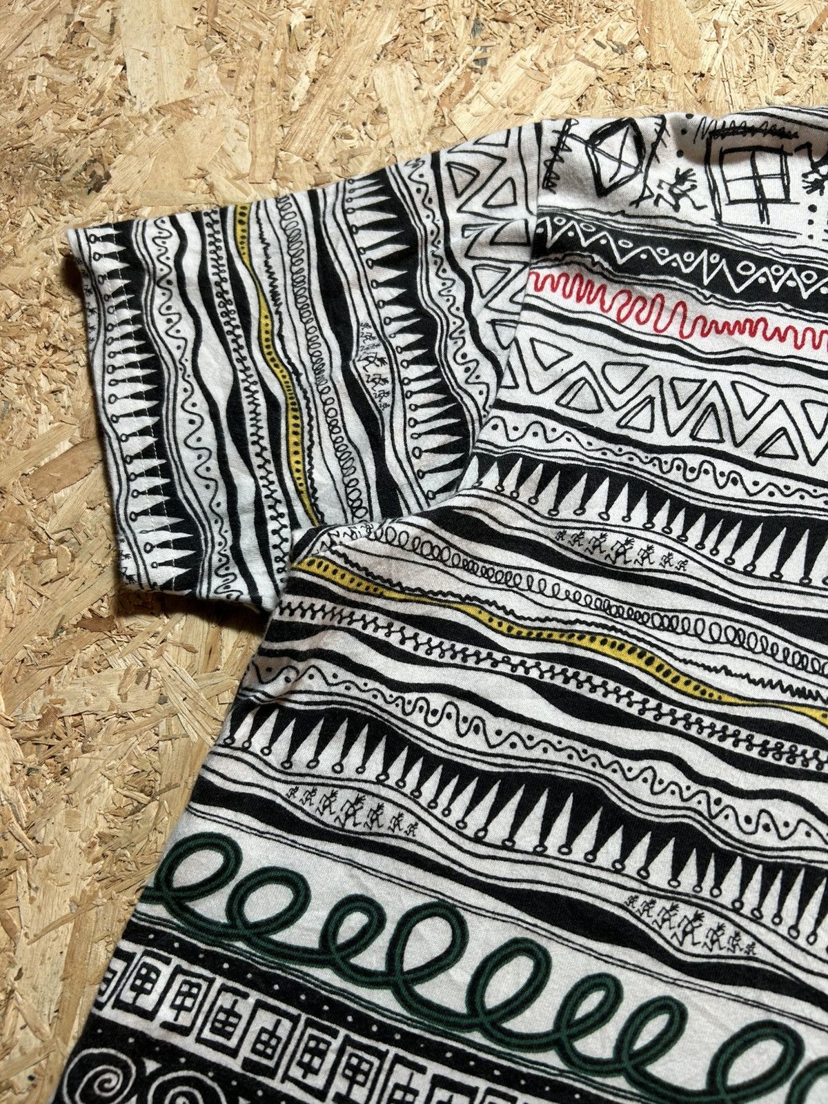 Gramicci Gramicci Geometric Tribal Pattern Tee Size US L / EU 52-54 / 3 - 4 Thumbnail