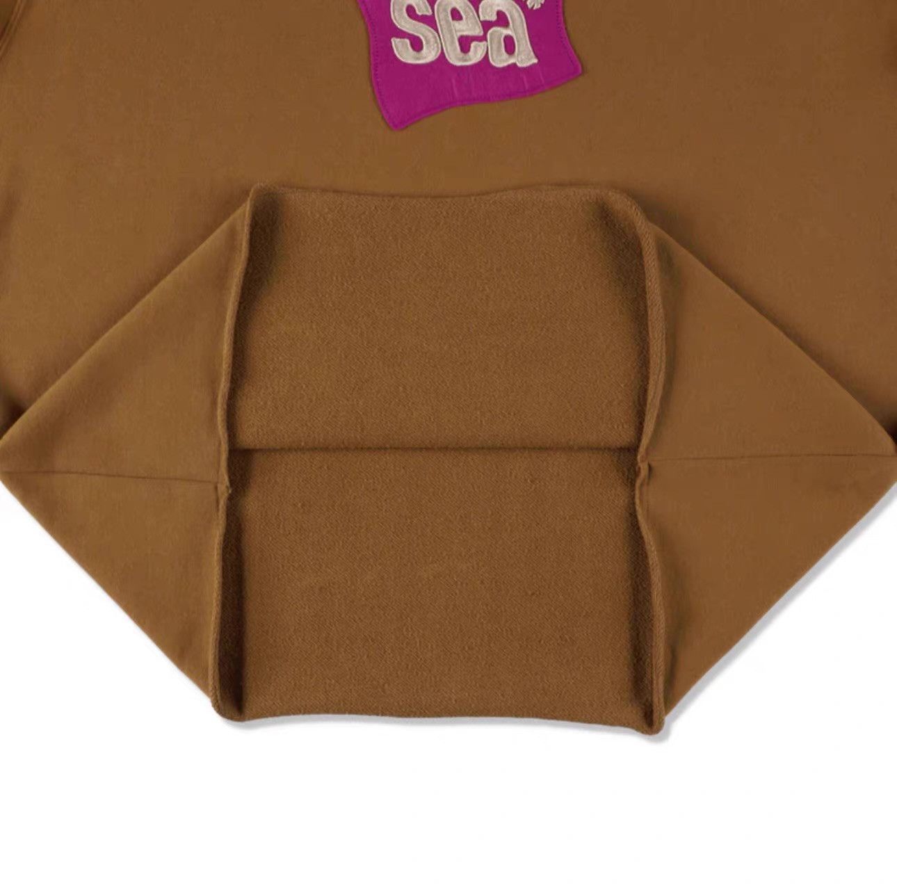 And Wander wind and sea FLAG LOGO SWEATSHIRT Unisex Ｑ22 Size US M / EU 48-50 / 2 - 3 Thumbnail