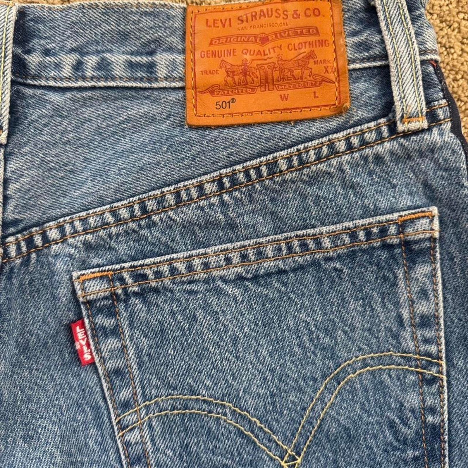 Levi's Levis premium logo stripe denim shorts Size 27" / US 4 / IT 40 - 4 Thumbnail