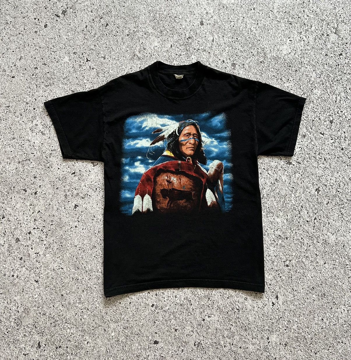 Native × Vintage 🇺🇸 Vintage 1990’s Navajo Indian People American T-Shirt Retro Size US L / EU 52-54 / 3 - 1 Thumbnail