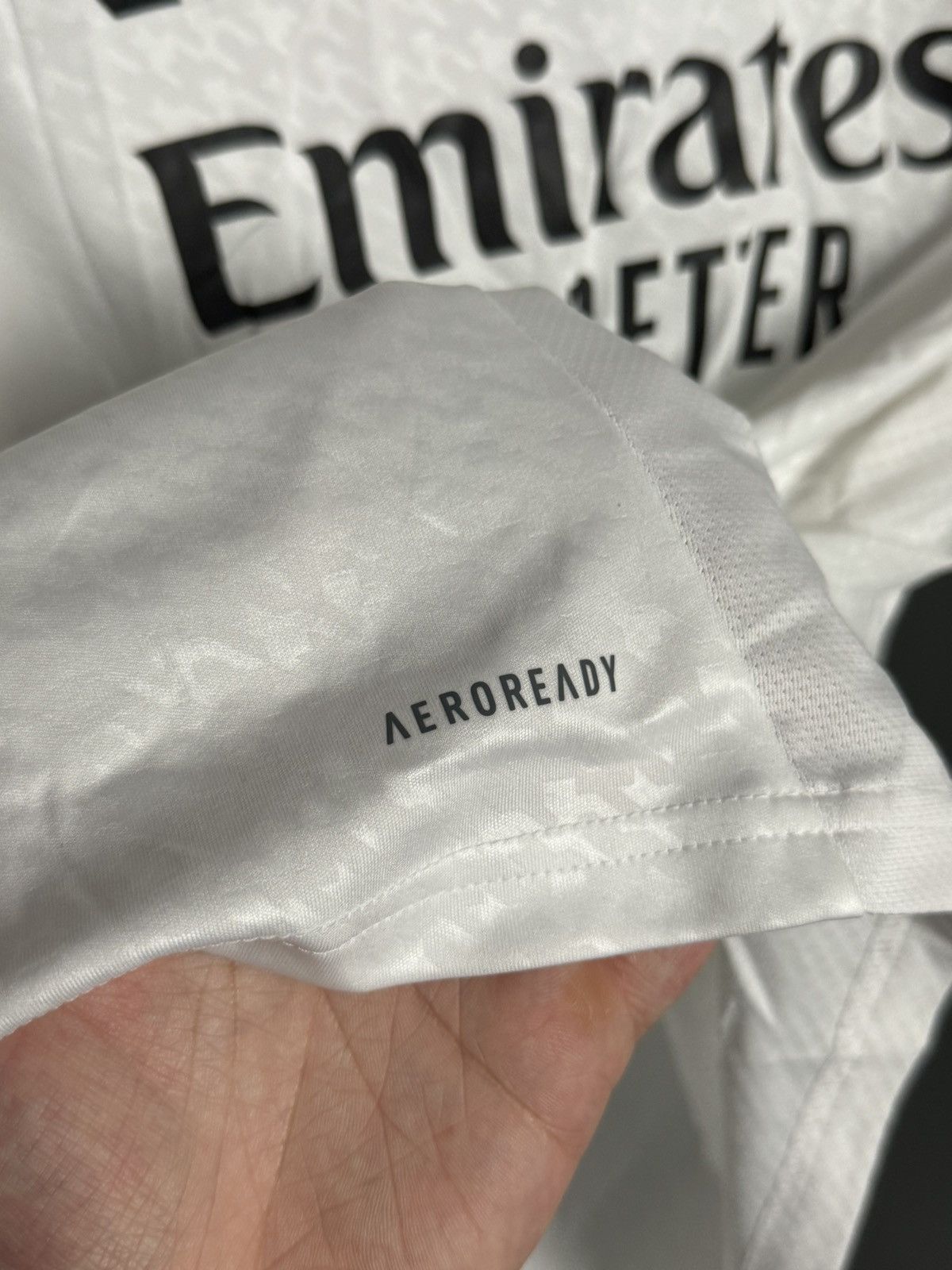 Adidas KIDS New Real Madrid 24/25 Home Bellingham Football Jersey Size US S / EU 44-46 / 1 - 5 Thumbnail