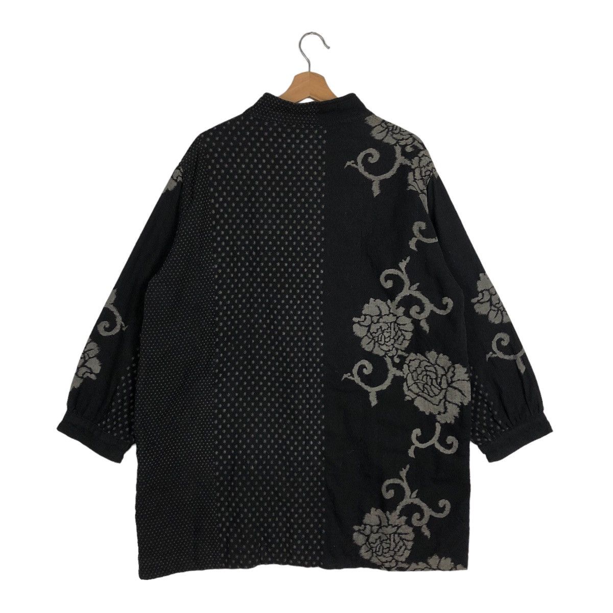 Japanese Brand VINTAGE ISSEY MIYAKE DESIGN WOOL FLORAL OVER PRINT Size US L / EU 52-54 / 3 - 7 Thumbnail