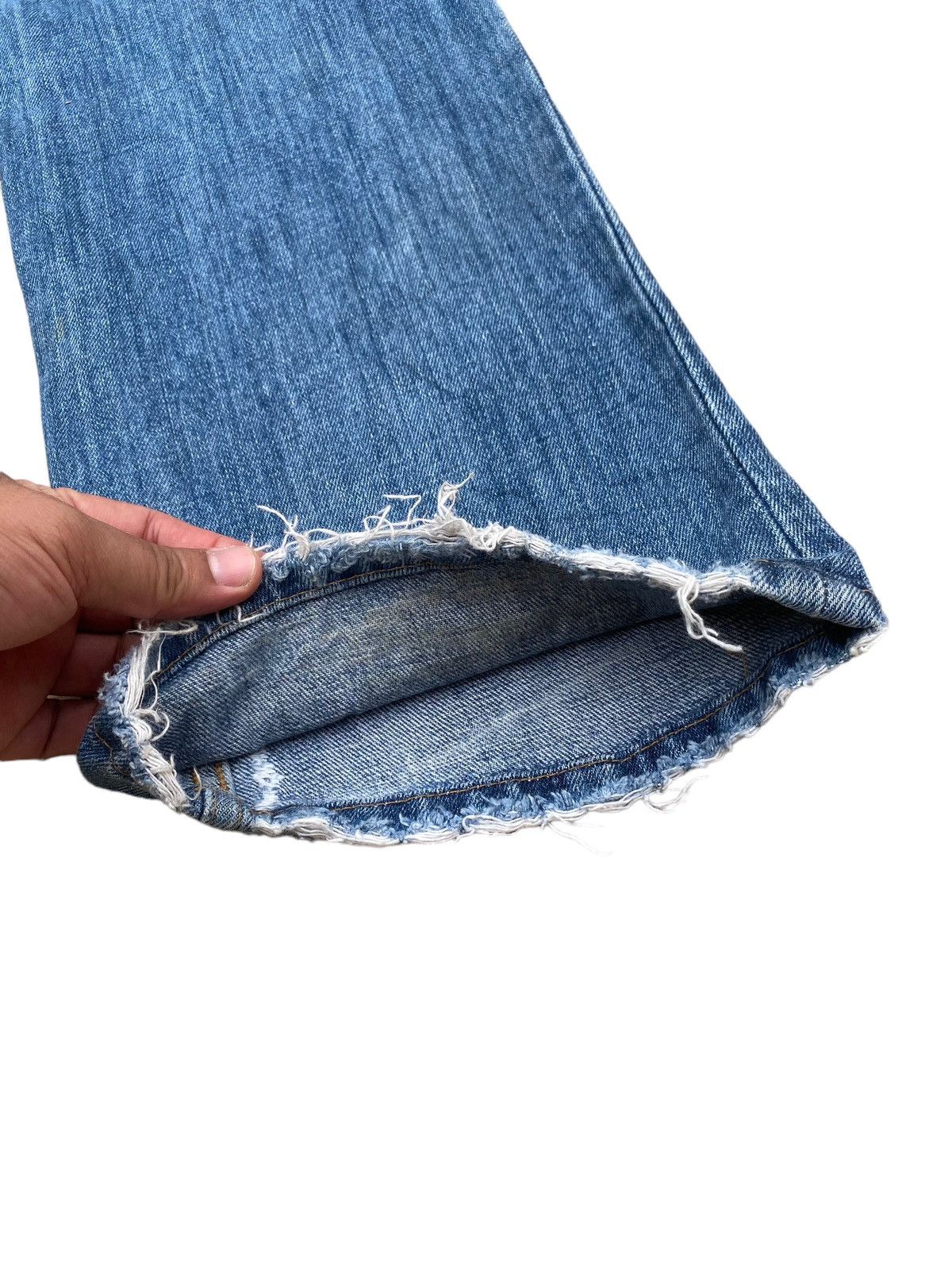 Armani Exchange Armani Exchange Ripped and Distressed Flare Pant Size US 32 / EU 48 - 8 Thumbnail