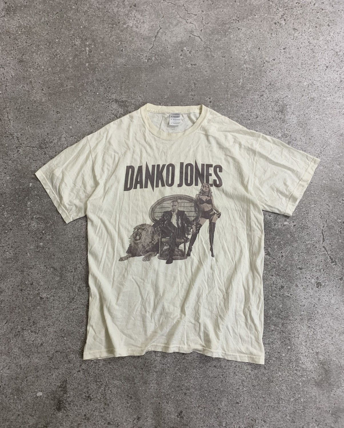 Band Tees Danko Jones Tour Tshirt Size US M / EU 48-50 / 2 - 1 Thumbnail