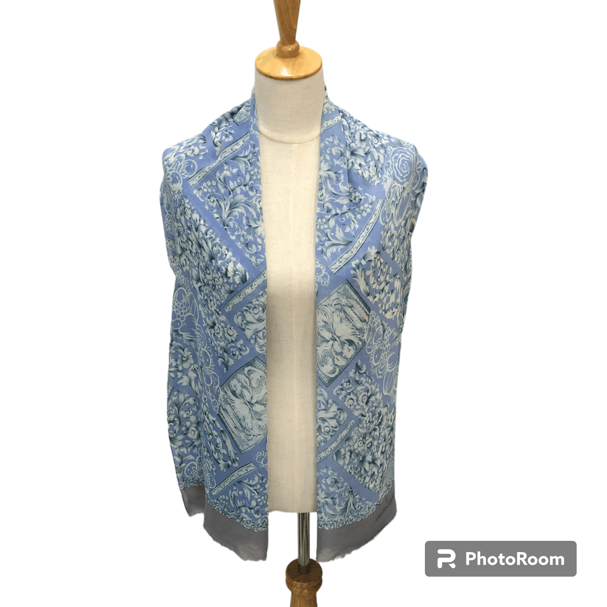 Trussardi Trussardi Luxury Silk Stole Silk Scarf M1387 Size ONE SIZE - 1 Thumbnail