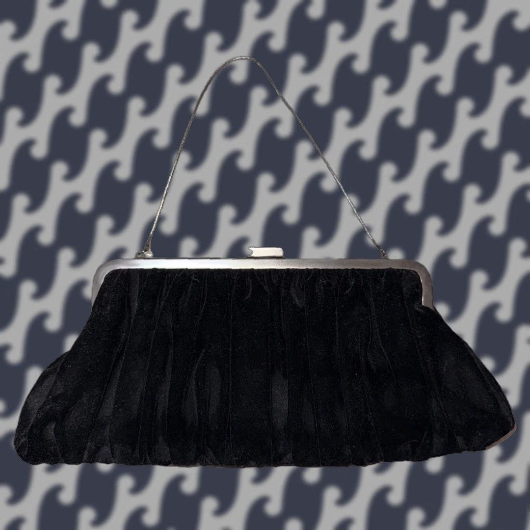 Vintage VINTAGE Mary Kay Clutch Bag Purse Black Velvet With Rope Chain Pink Lining Size ONE SIZE - 1 Thumbnail