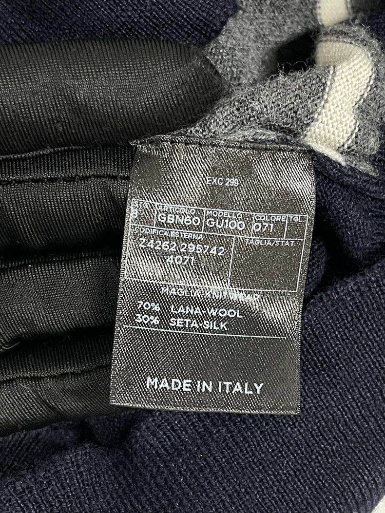 Gucci Gucci Color-blocked V-neck embroidered Logo wool sweater 25 Size US S / EU 44-46 / 1 - 5 Thumbnail