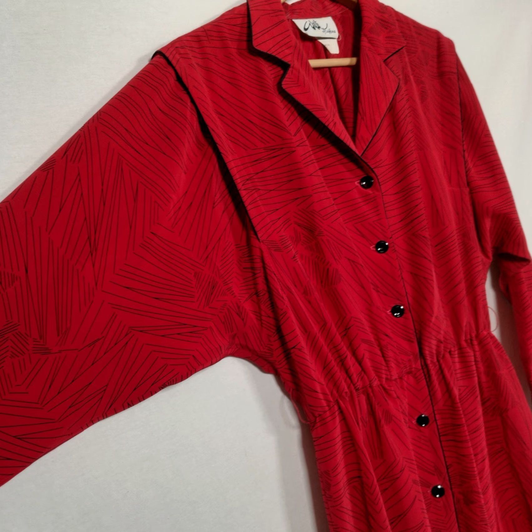 Vintage VINTAGE Willi of California Dress Shirt Dress Red 14 Long Sleeve Office Wear 1980s Midi Women's Business Casual Party/Cocktail Wedding Black accents? Size XL / US 12-14 / IT 48-50 - 6 Thumbnail