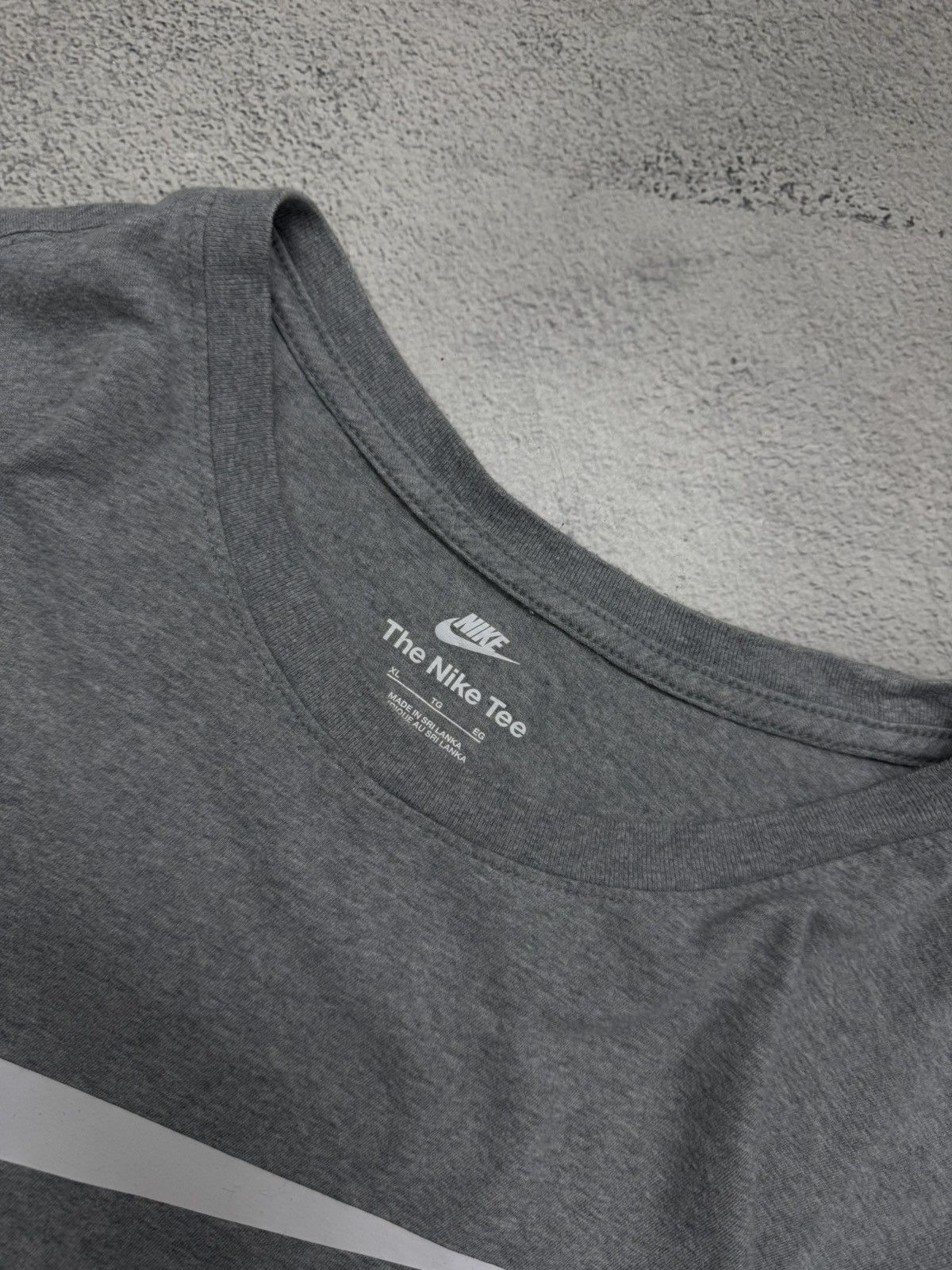Nike Vintage Y2k Nike Big Logo Swoosh T-Shirt Size US XL / EU 56 / 4 - 5 Thumbnail