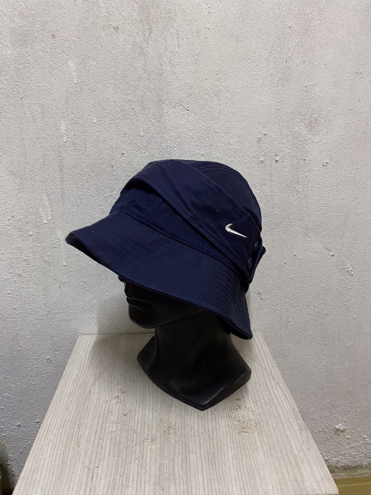Nike Vintage Nike Small Logo Bucket Hat Size ONE SIZE - 3 Thumbnail