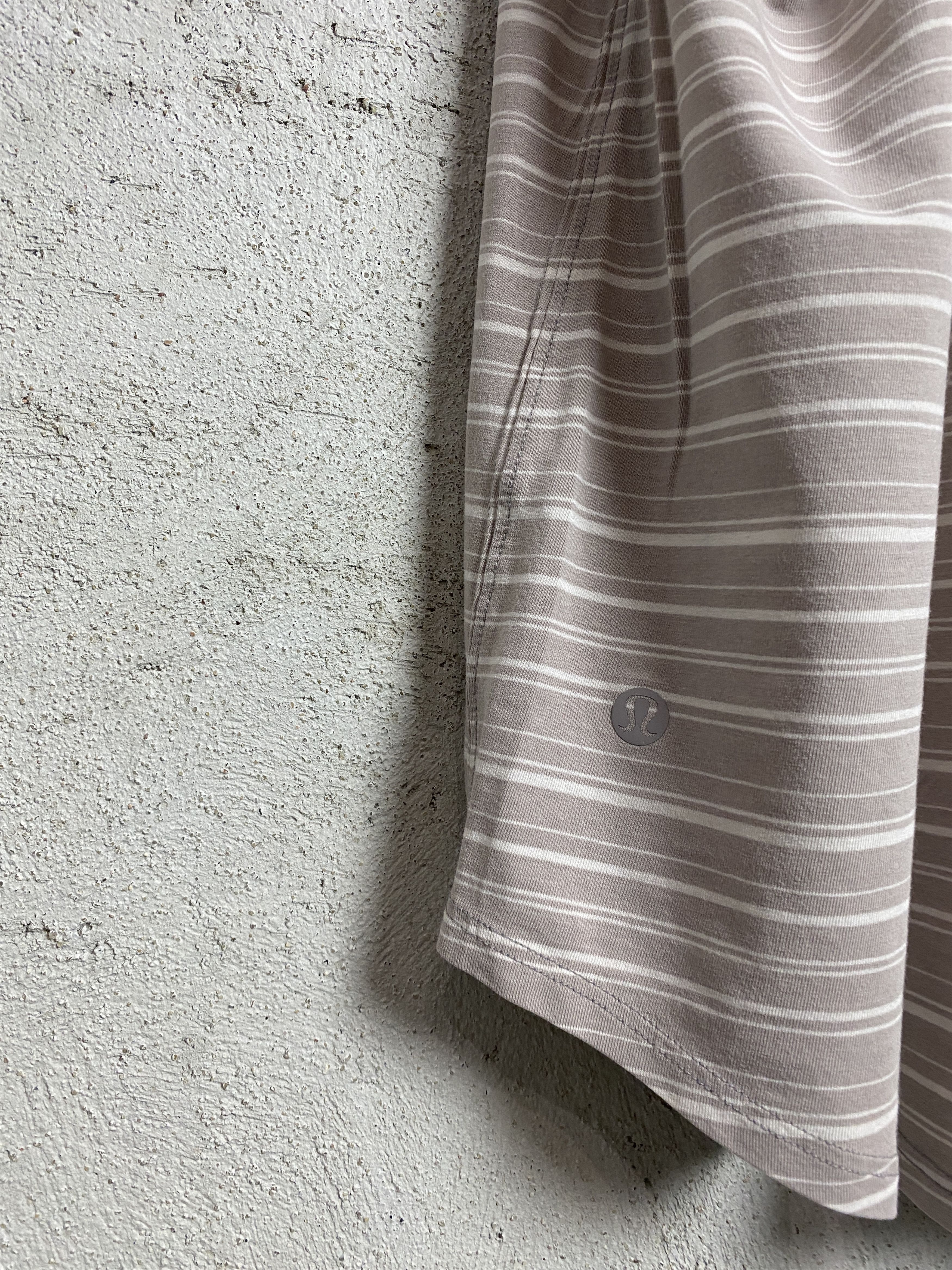 Lululemon Lululemon striped tank top t-shirt tee sport yoga pilates Size S / US 4 / IT 40 - 4 Thumbnail