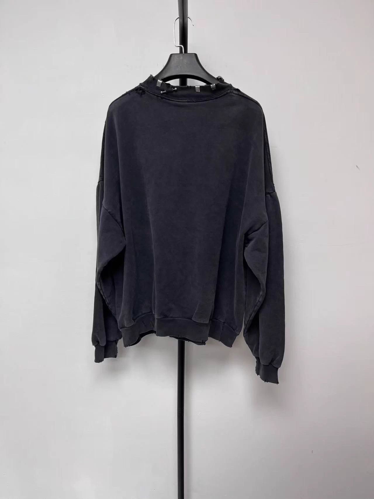 Balenciaga Balenciaga color crewneck oversize unisex sweatshirt 1 Size S / US 4 / IT 40 - 2 Thumbnail