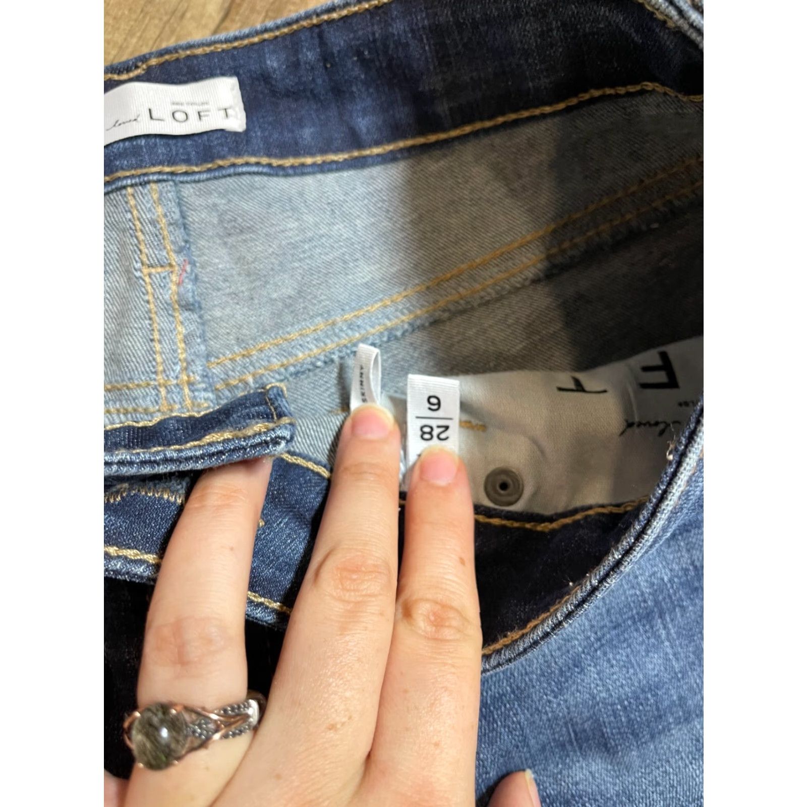 Loft LOFT Jeans Pants Womens 28 / 6 Blue Dark Wash Cut Off Bottoms Capri Slimming Denim Fashion Pants Women Regular Size Blue Loopt? Size 28" / US 6 / IT 42 - 5 Thumbnail