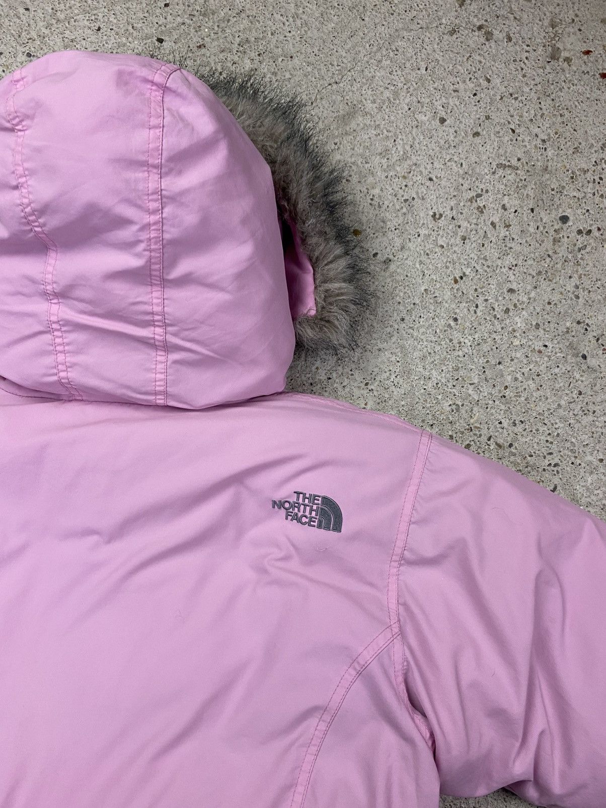 The North Face The north face puffer pink jacket with faux fur hood Size M / US 6-8 / IT 42-44 - 15 Thumbnail