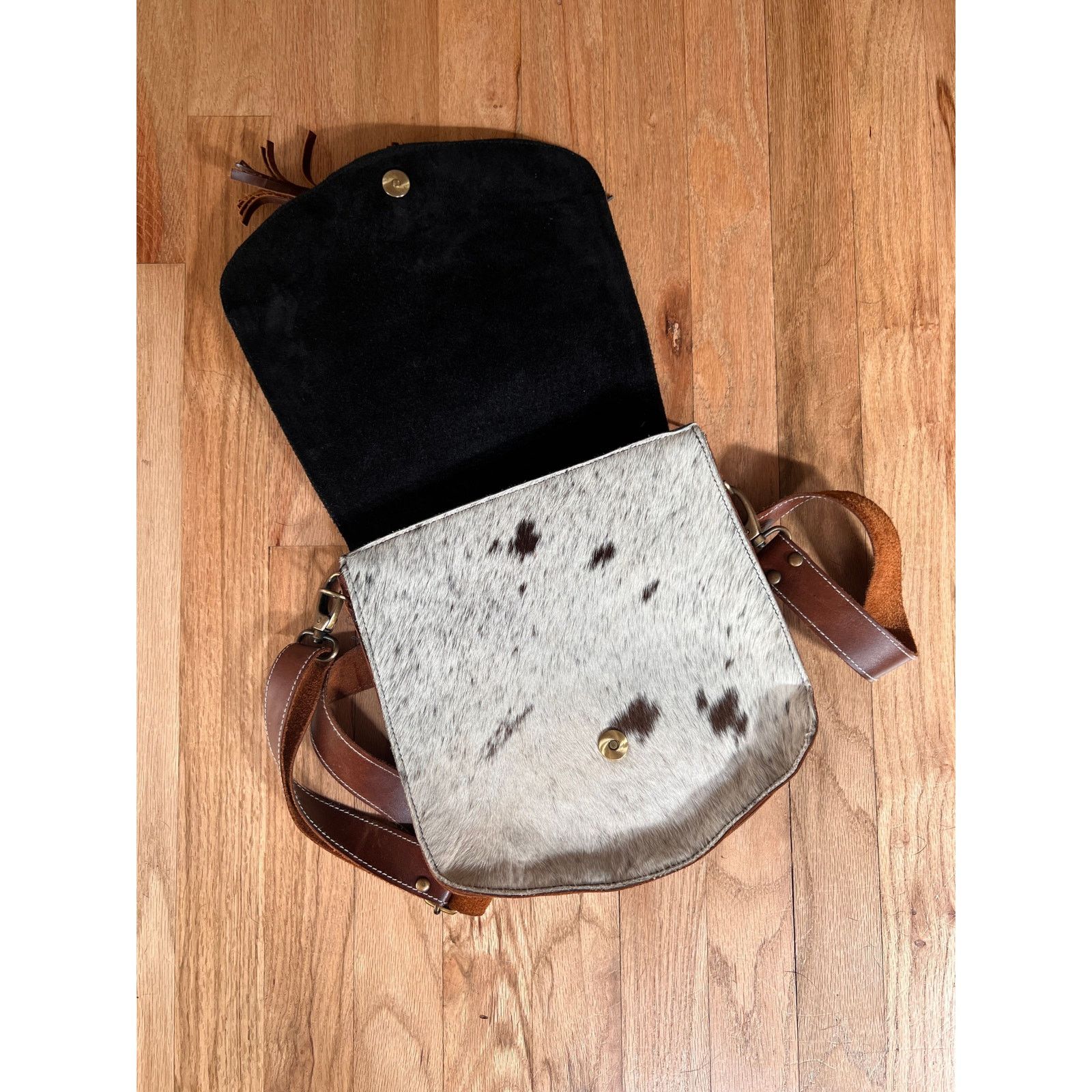 Other Vintage Cowhide Leather Bag with Turquoise Stones Size ONE SIZE - 5 Thumbnail