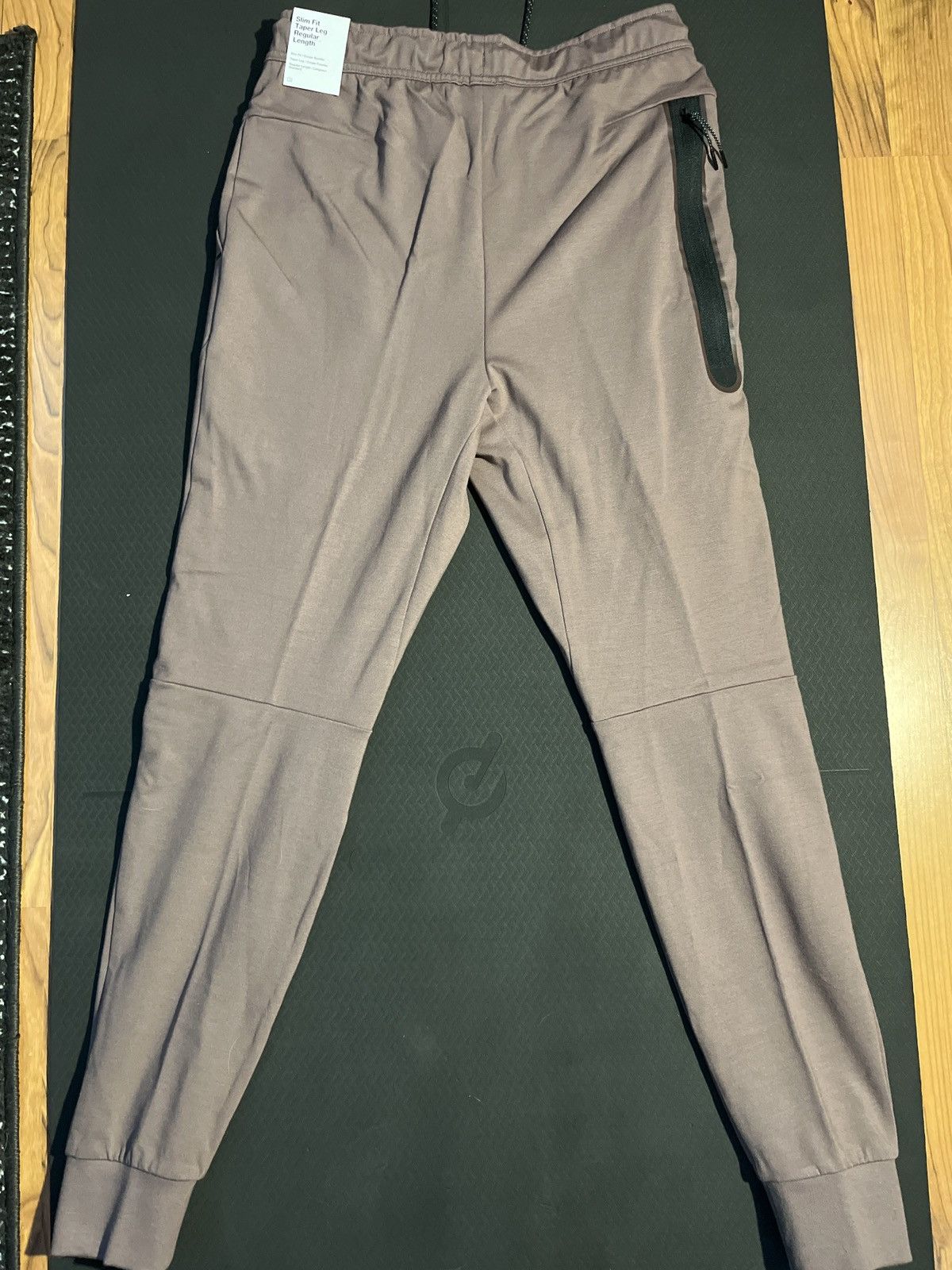Nike Nike Lightweight Tech Fleece Jogger Size US 30 / EU 46 - 2 Thumbnail