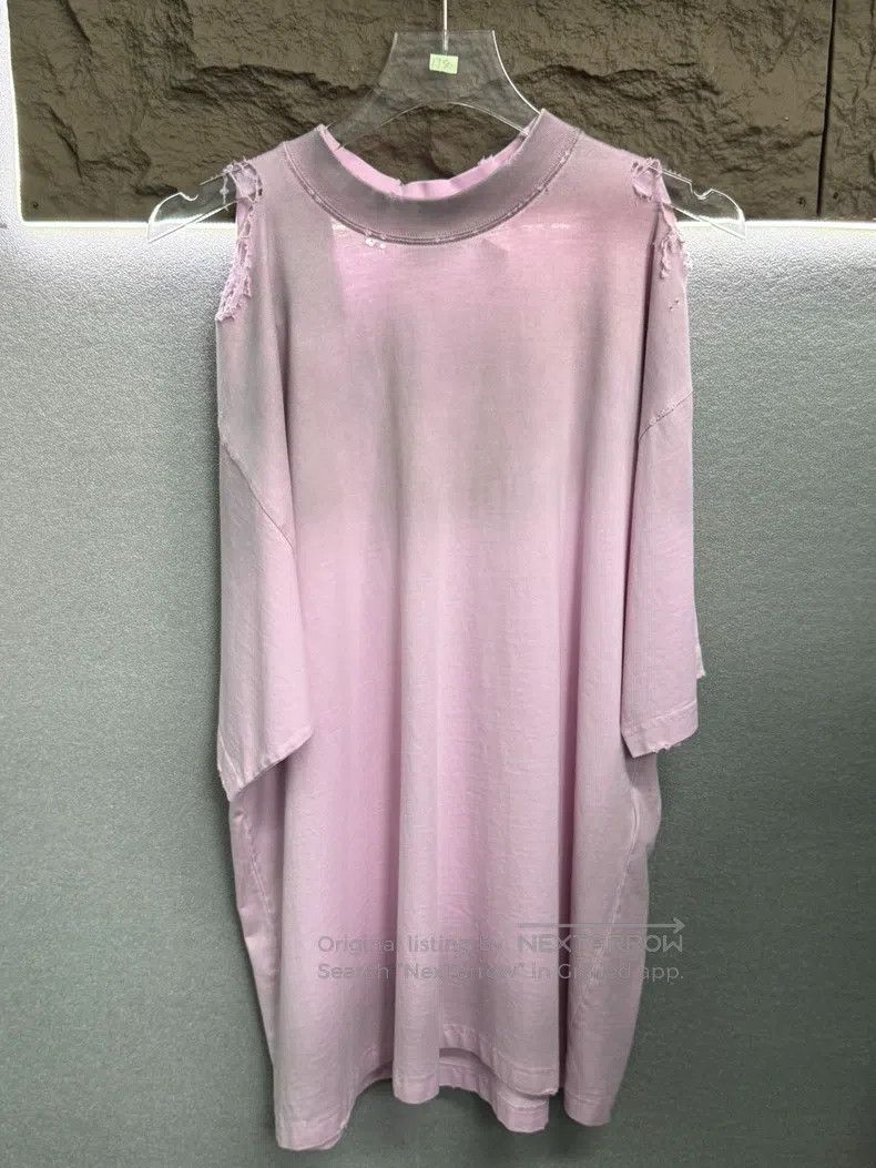 Balenciaga Balenciaga Pink Sanskrit T-Shirt Size M Size US M / EU 48-50 / 2 - 2 Thumbnail