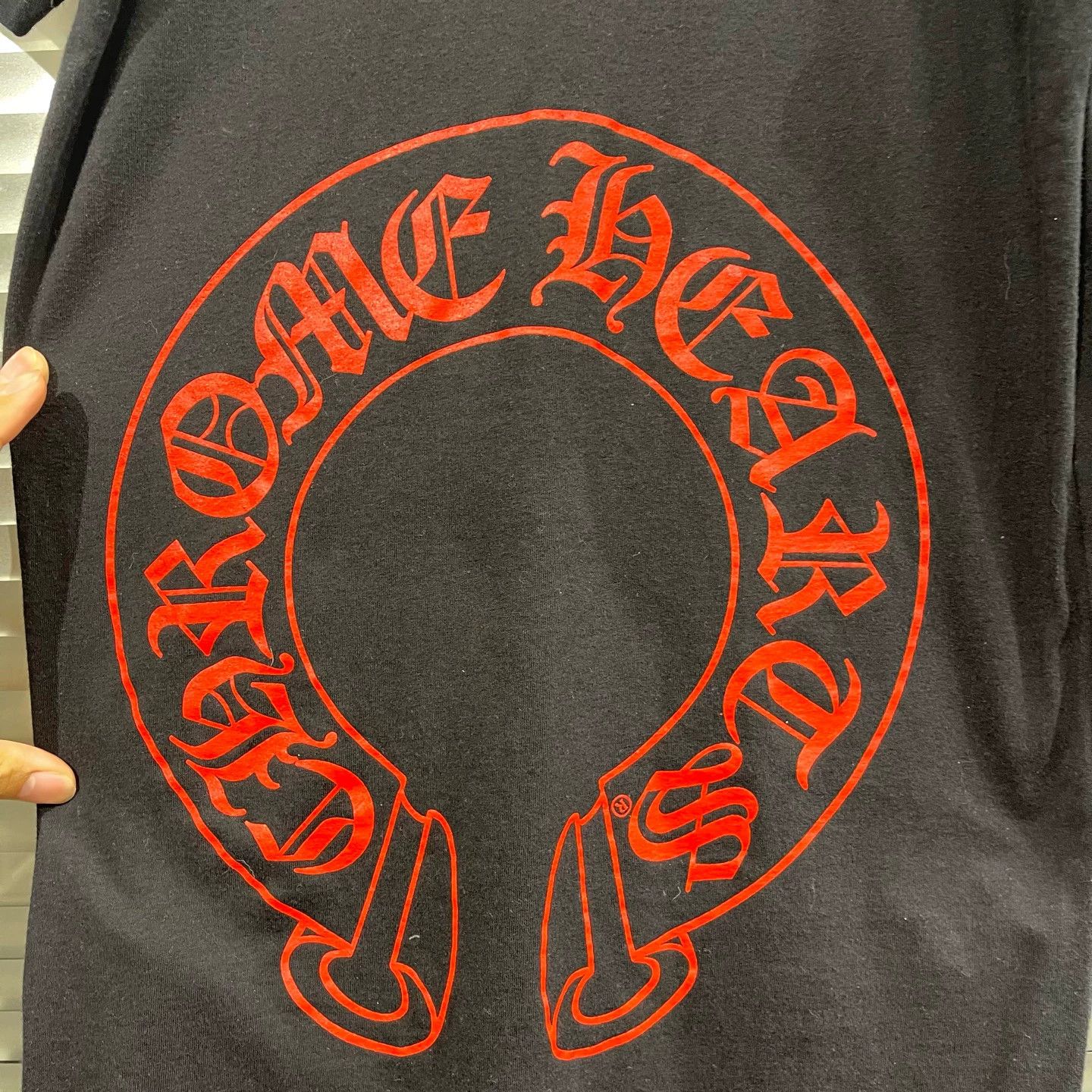 Chrome Hearts Chrome Hearts Scroll Red Cross Print S Tee Near New Size S / US 4 / IT 40 - 6 Thumbnail